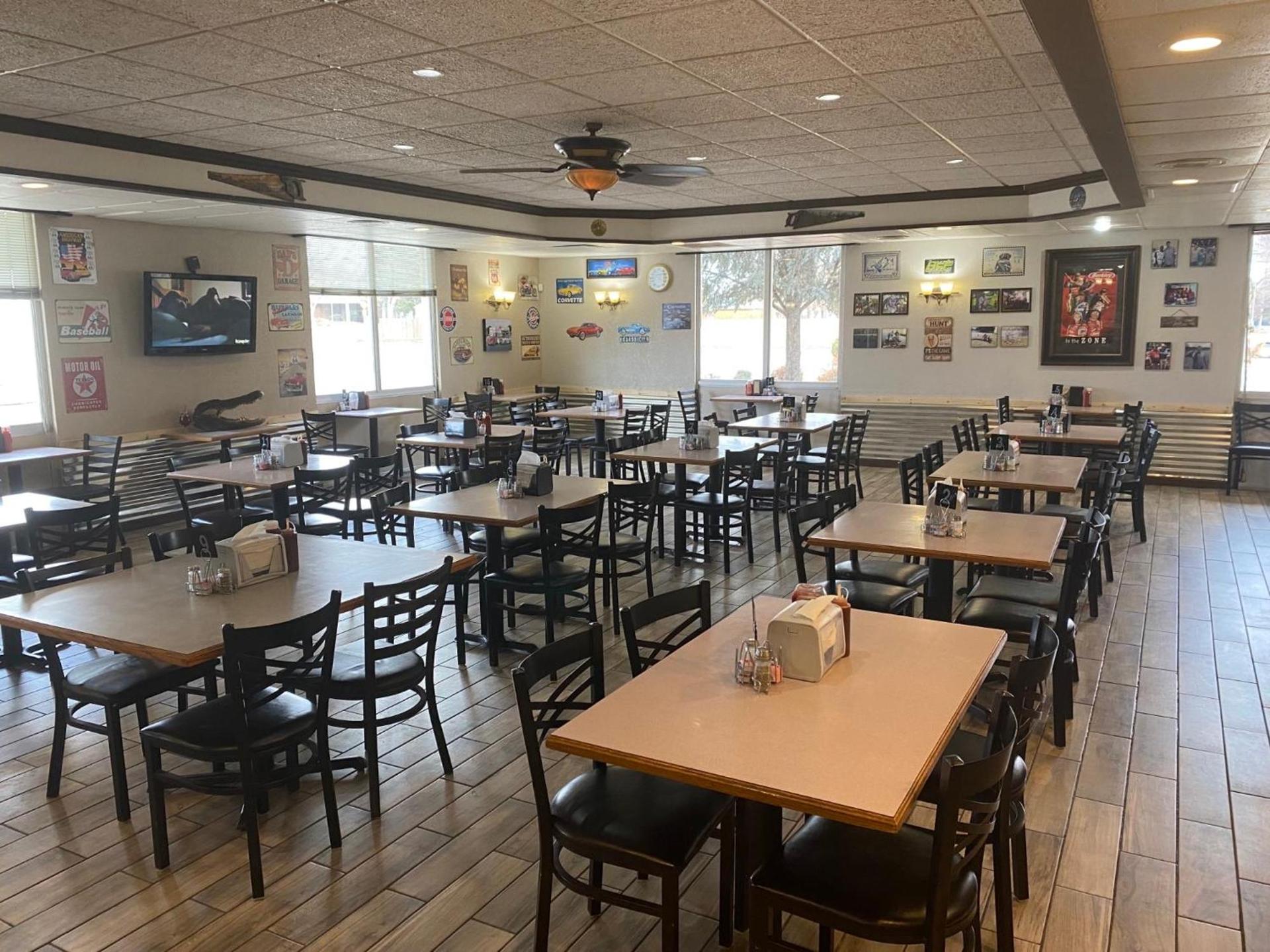 Ramada by Wyndham Enid photo 43