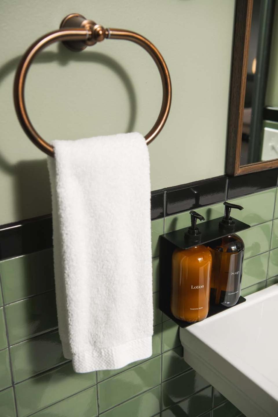 Hideaway Inn Lenox photo 36