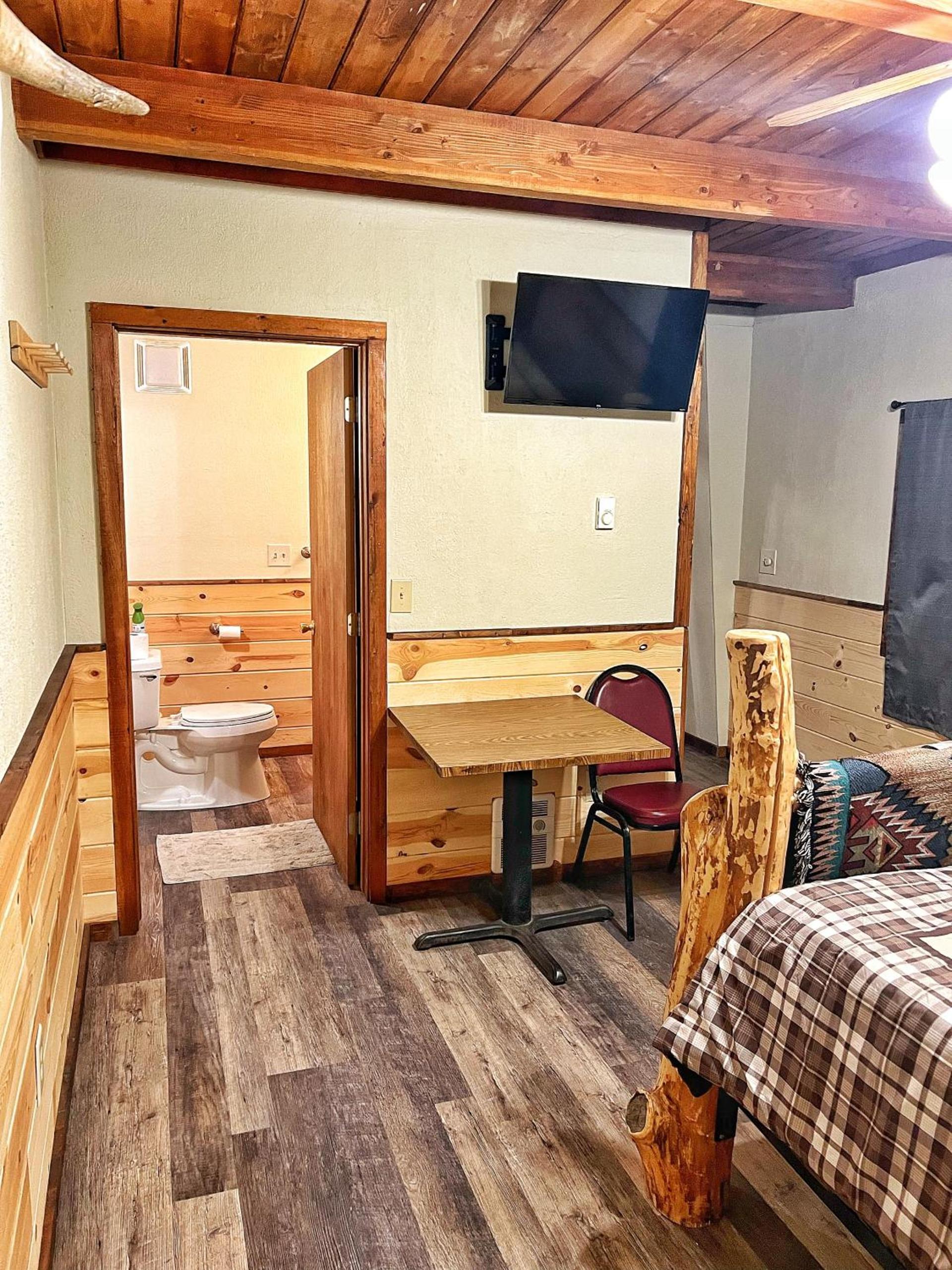 The Lodge at Devils Tower photo 58