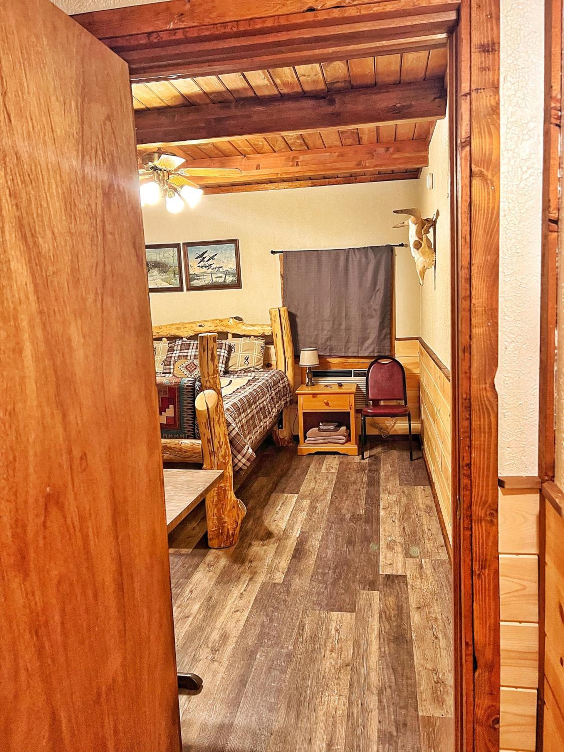 The Lodge at Devils Tower photo 73