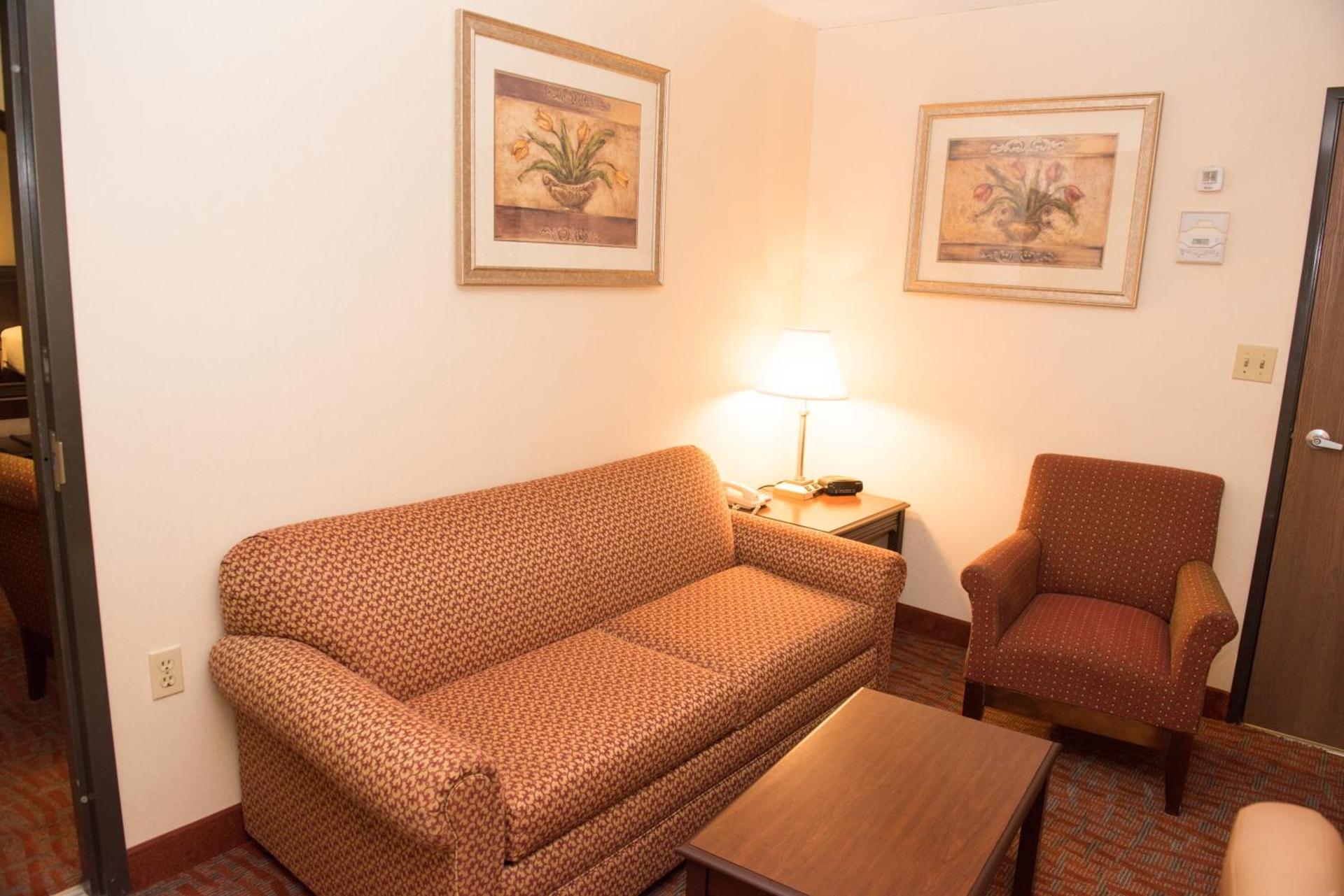 MHO INN and SUITES photo 8
