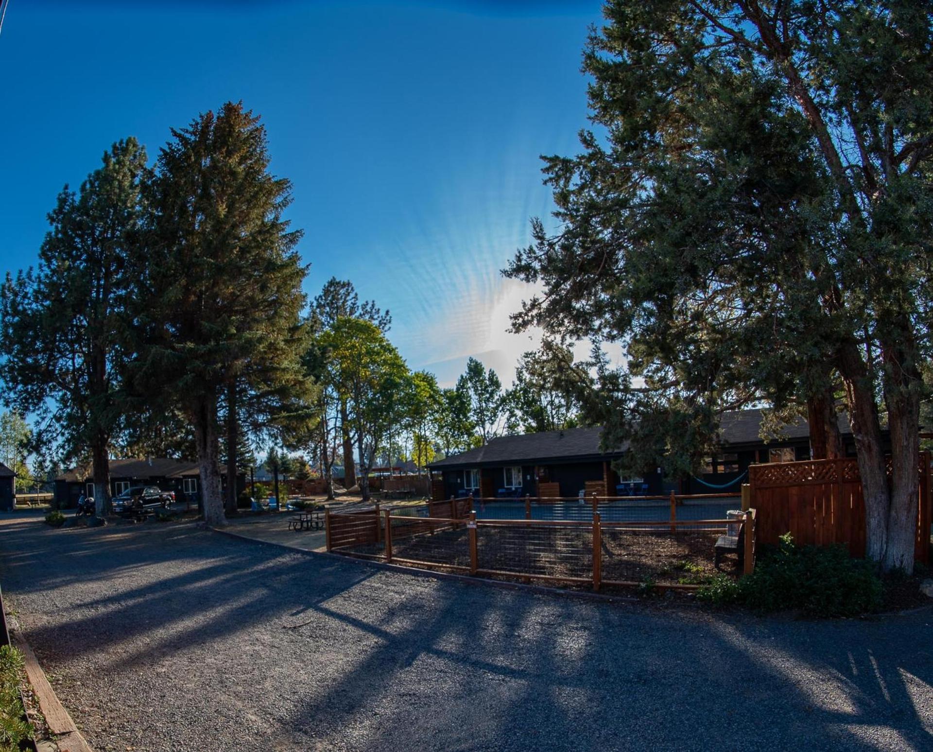 The Stranger Lodge - Pet Friendly photo 1