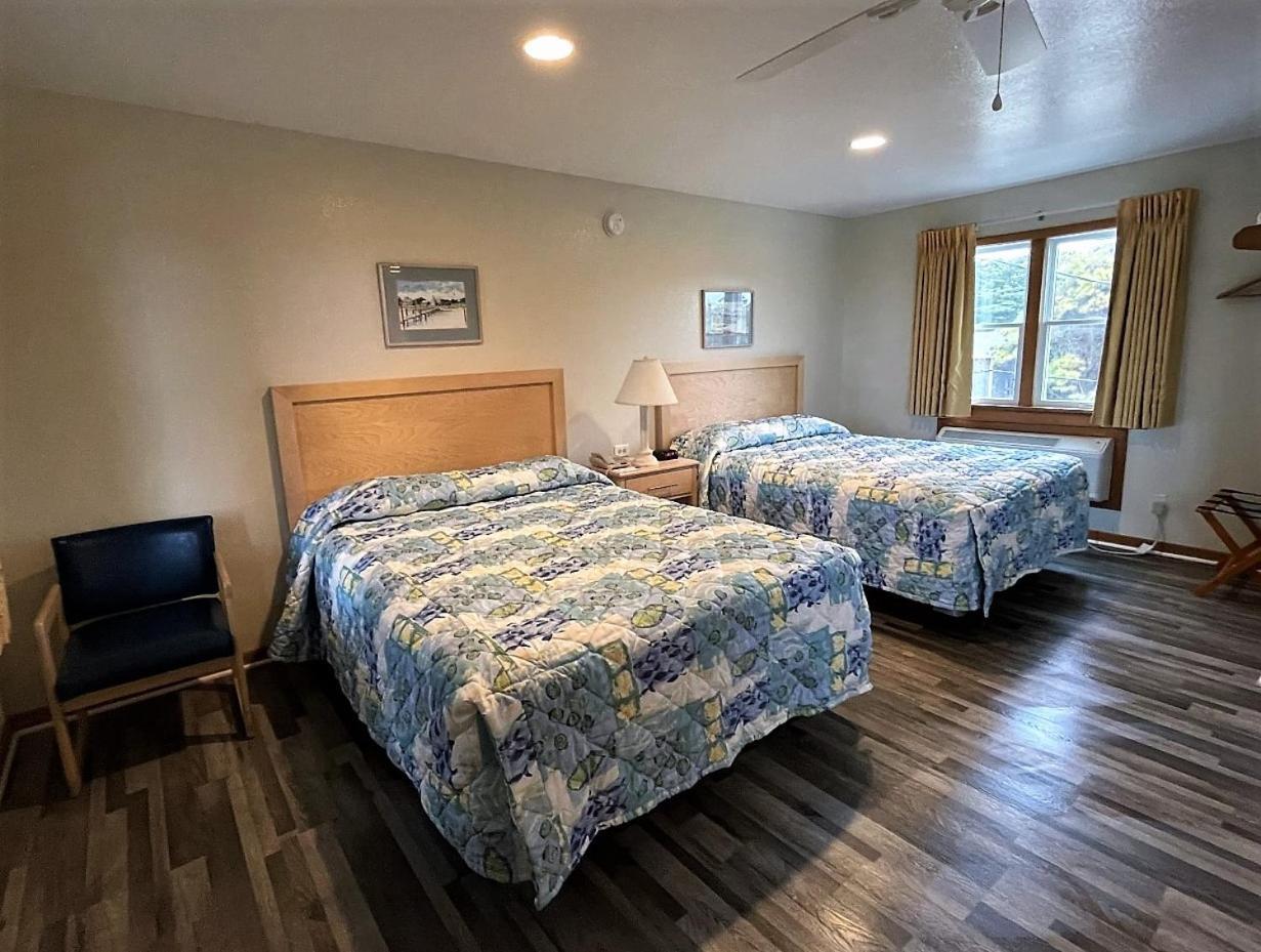 Pony Island Inn photo 34