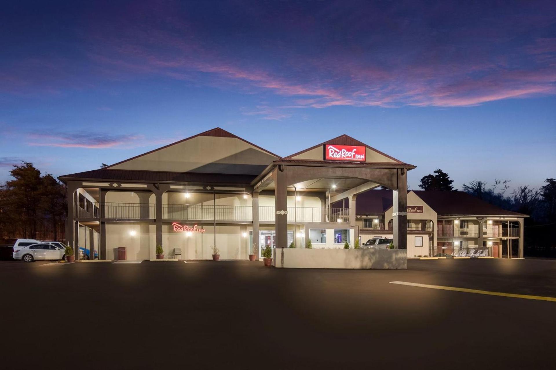 Red Roof Inn Crossville photo 2