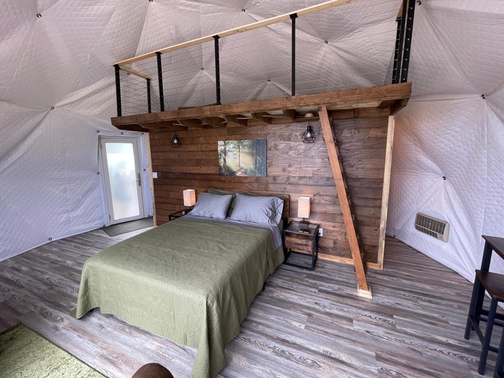 Canyon Rim Domes - A Luxury Glamping Experience!! photo 25