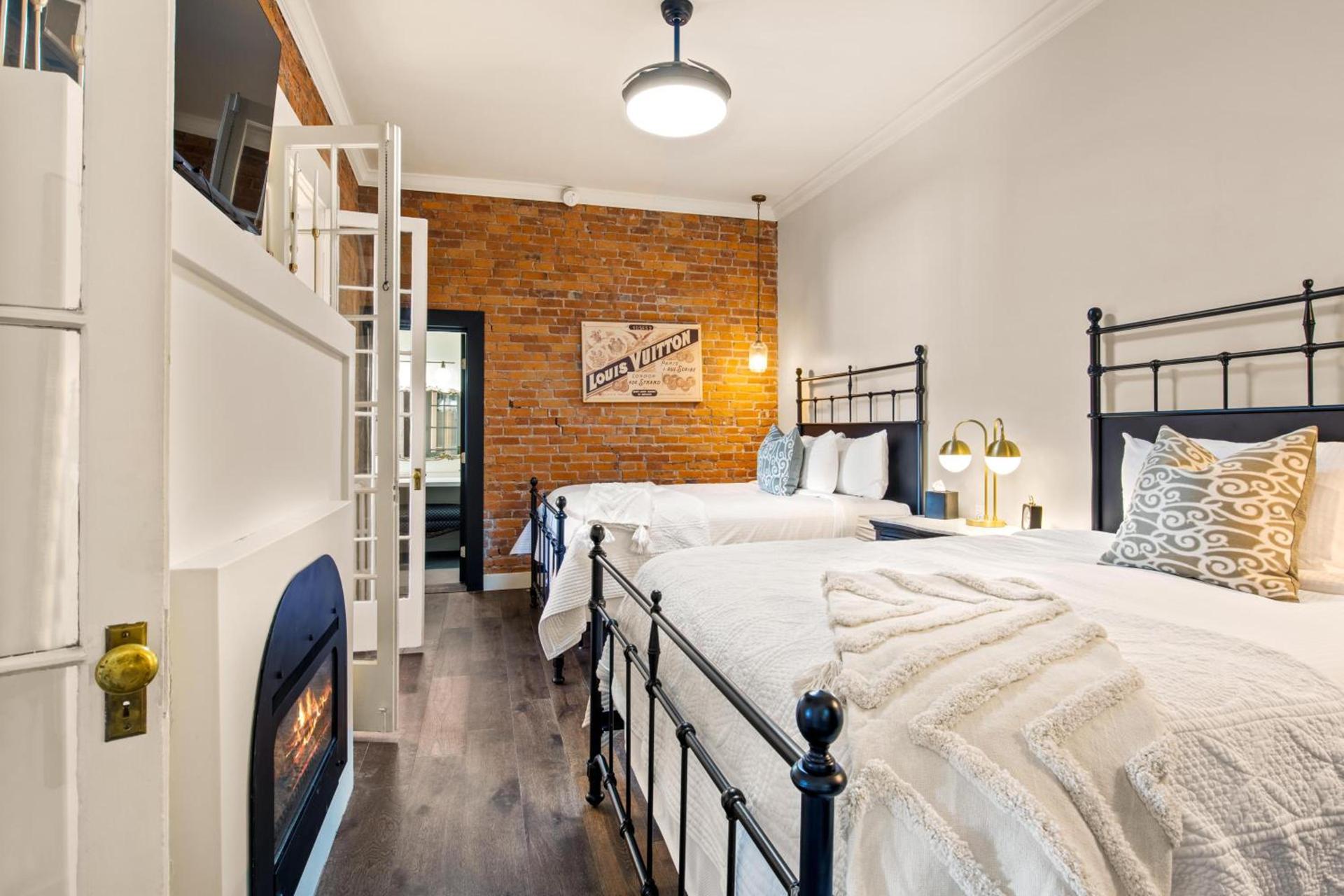 Bespoke Inn Flagstaff photo 52