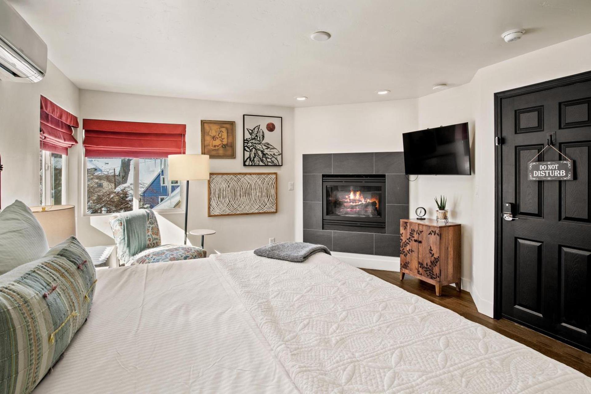 Bespoke Inn Flagstaff photo 51