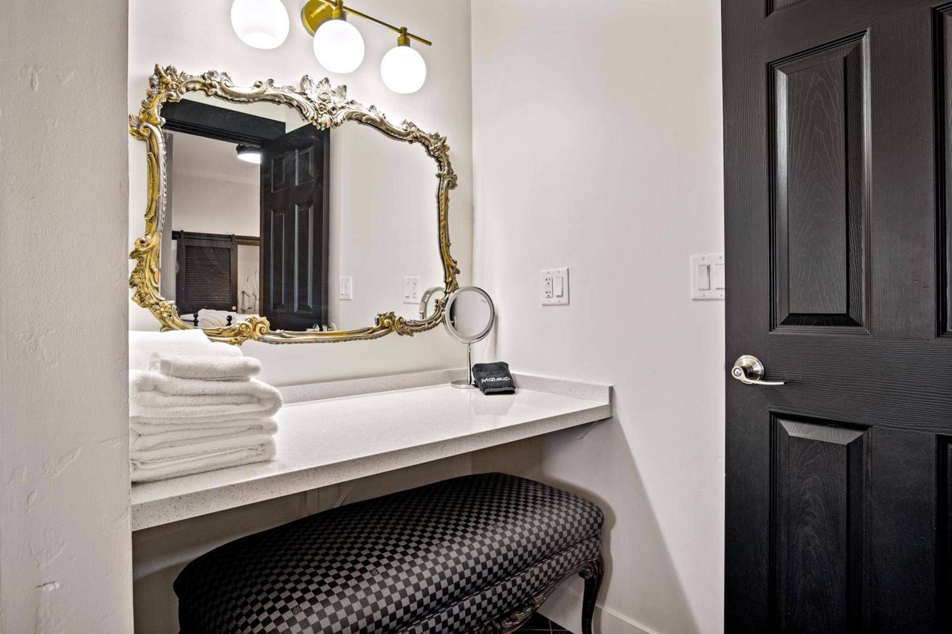 Bespoke Inn Flagstaff photo 63