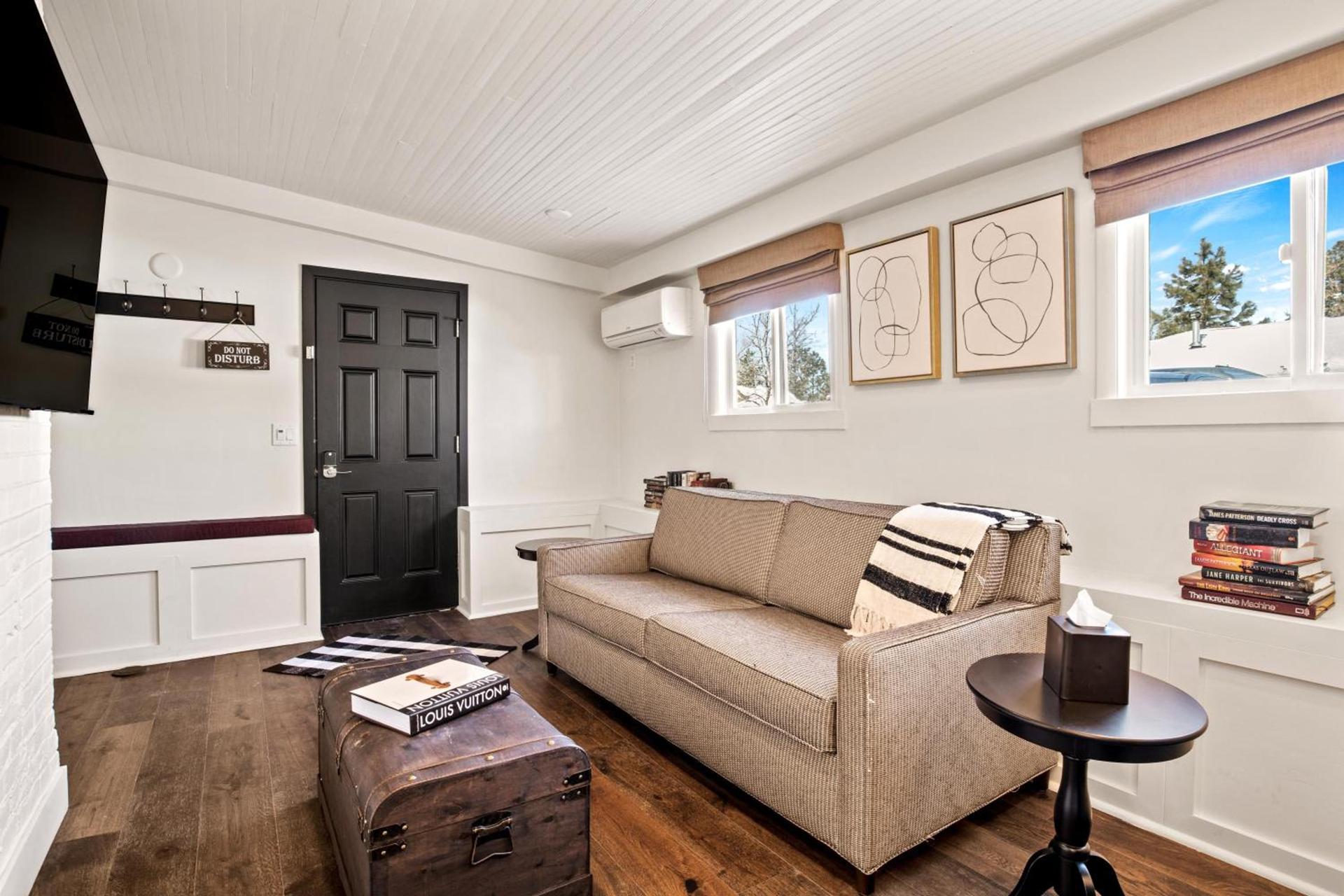 Bespoke Inn Flagstaff photo 61