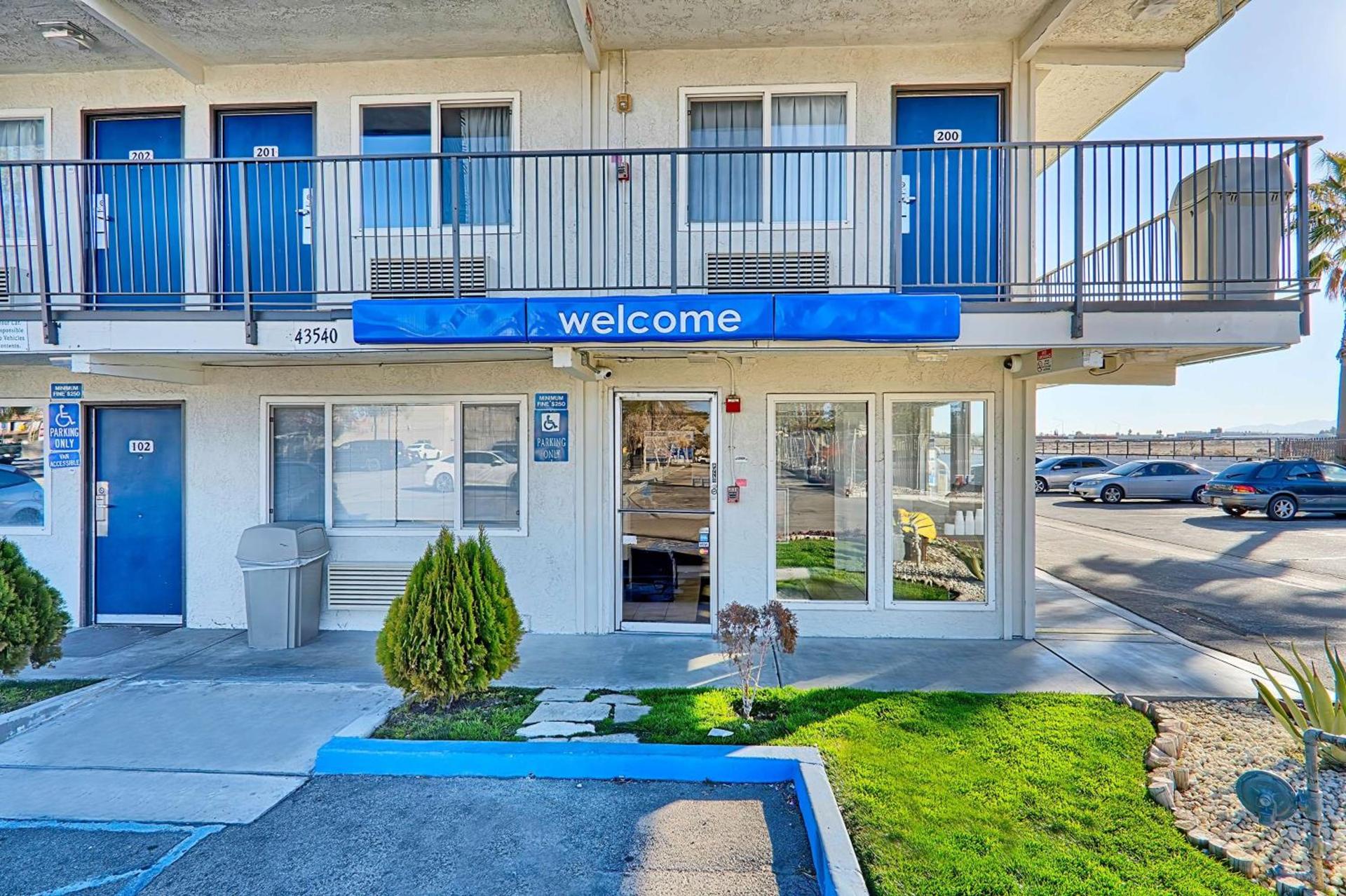 Motel 6-Lancaster, CA photo 2