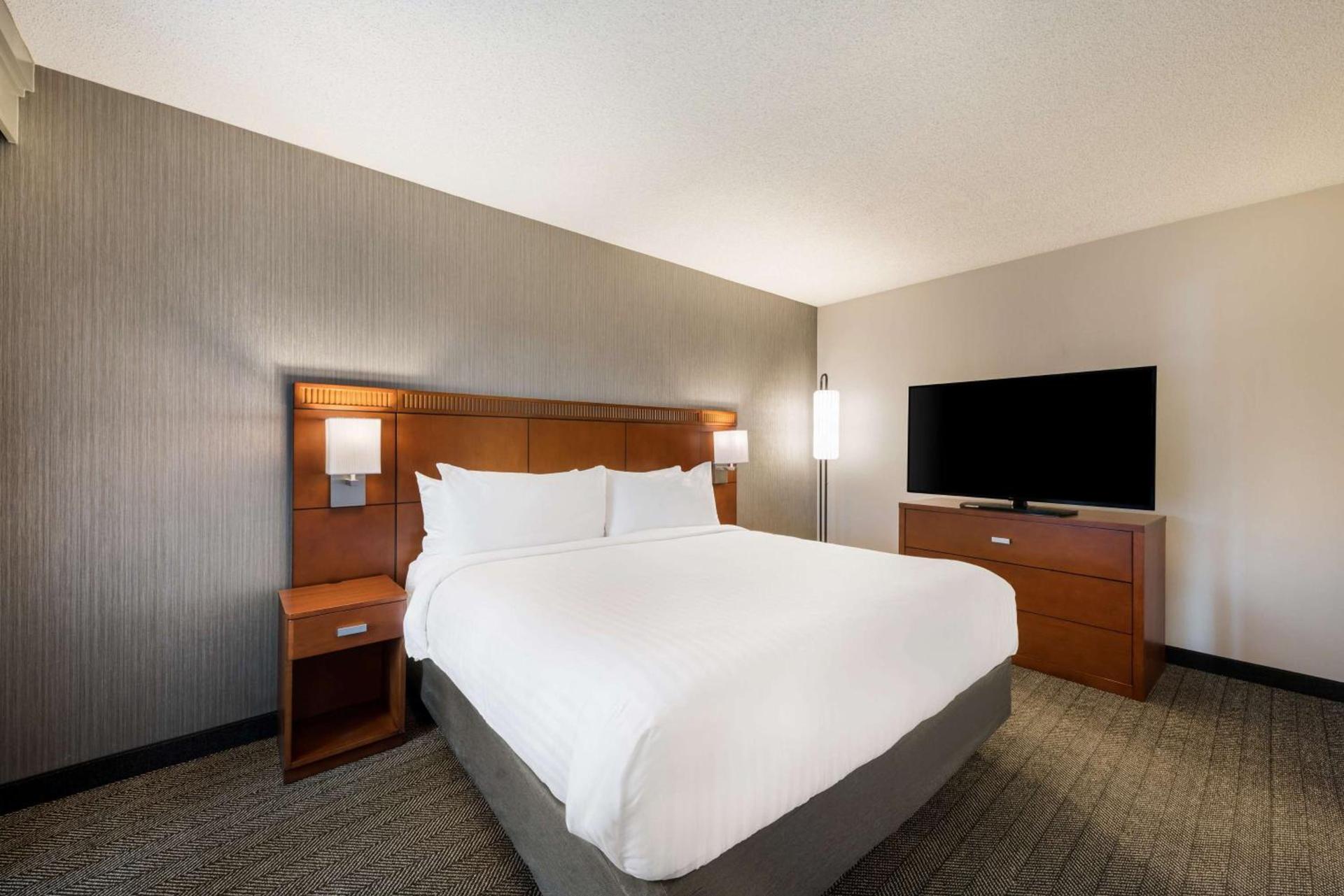 Sonesta Select San Jose Airport photo 13