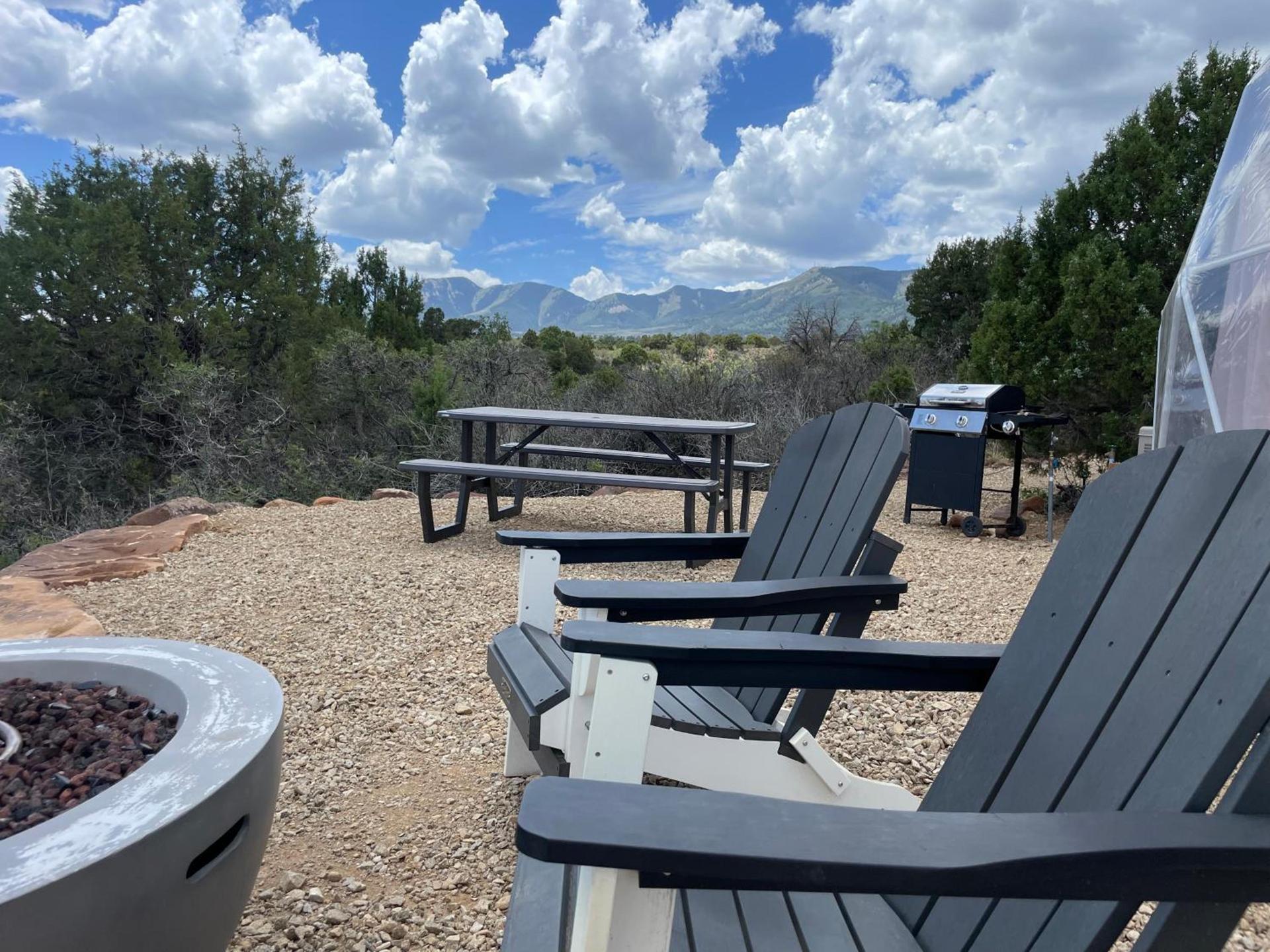Canyon Rim Domes - A Luxury Glamping Experience!! photo 16