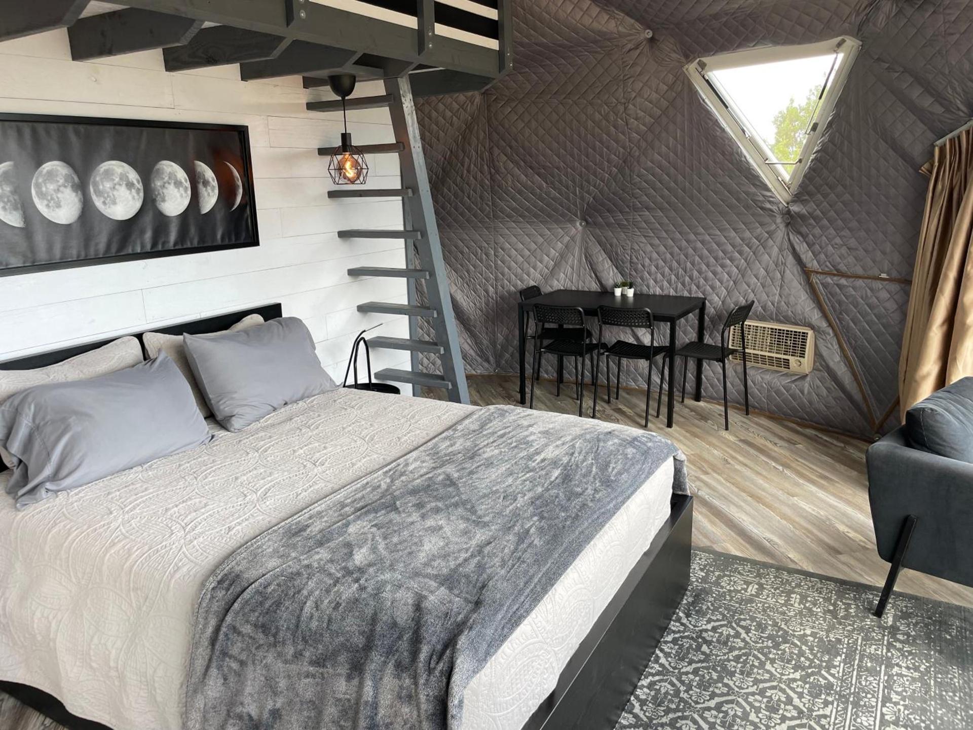 Canyon Rim Domes - A Luxury Glamping Experience!! photo 39