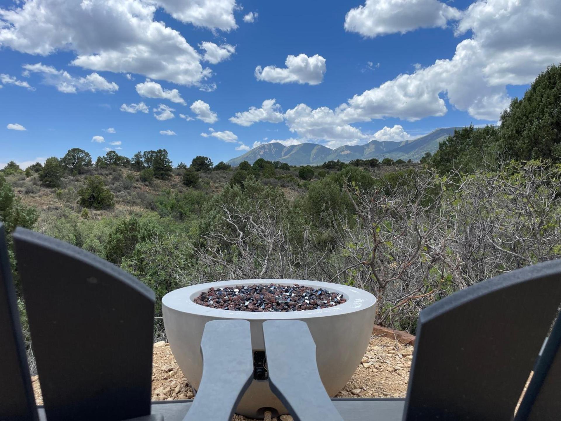 Canyon Rim Domes - A Luxury Glamping Experience!! photo 3