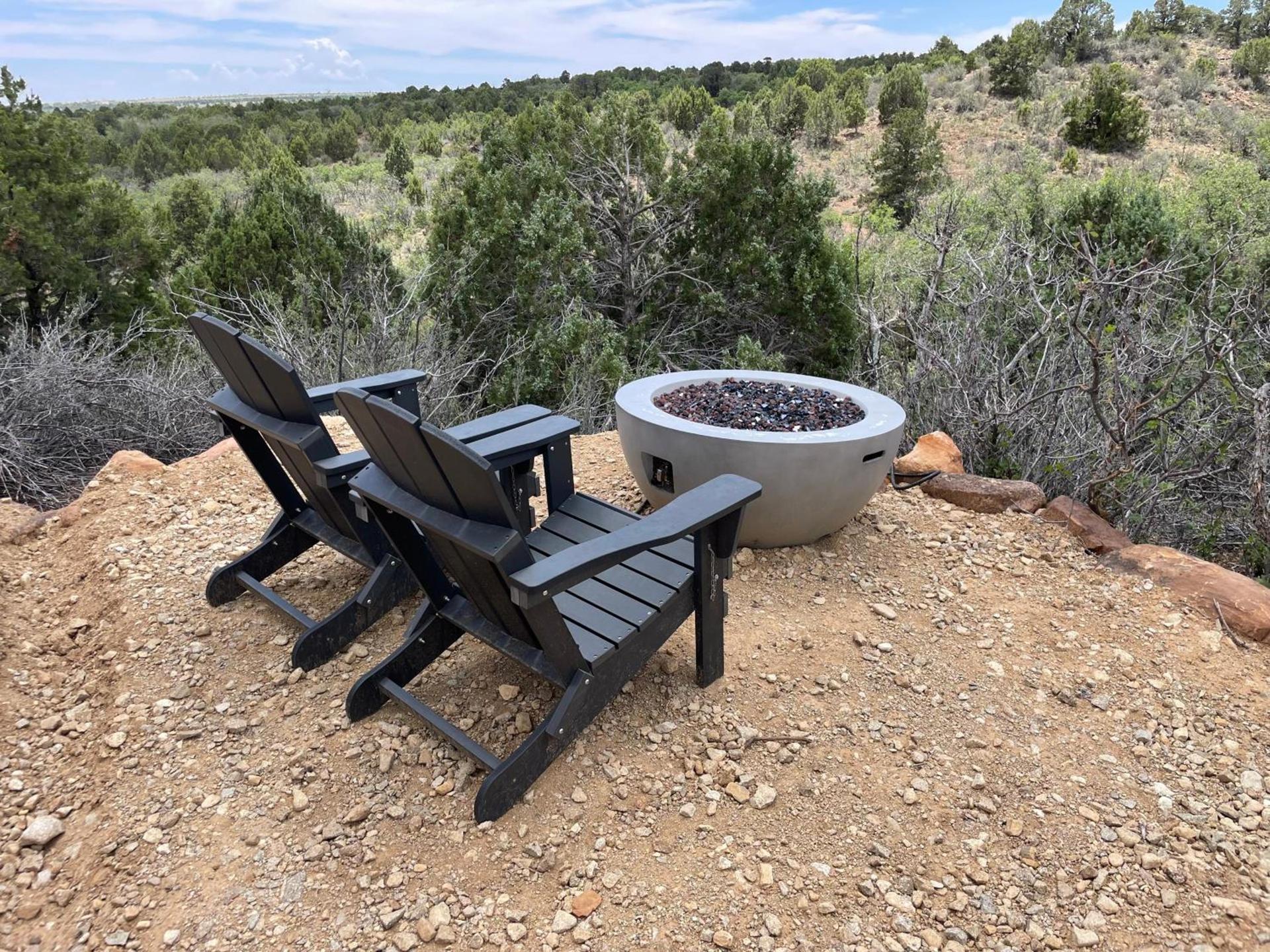 Canyon Rim Domes - A Luxury Glamping Experience!! photo 4