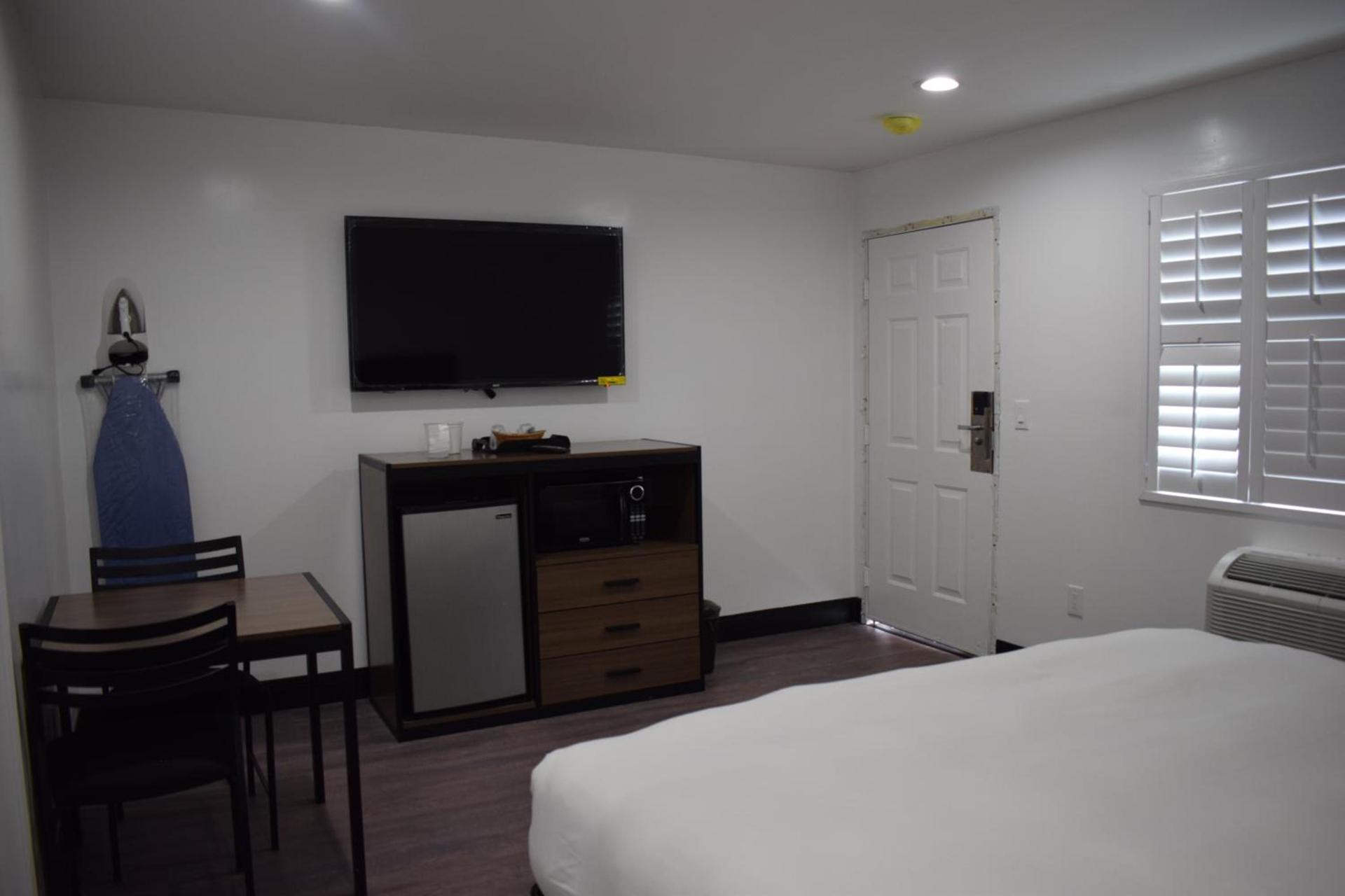 Hyde Park Motel photo 14