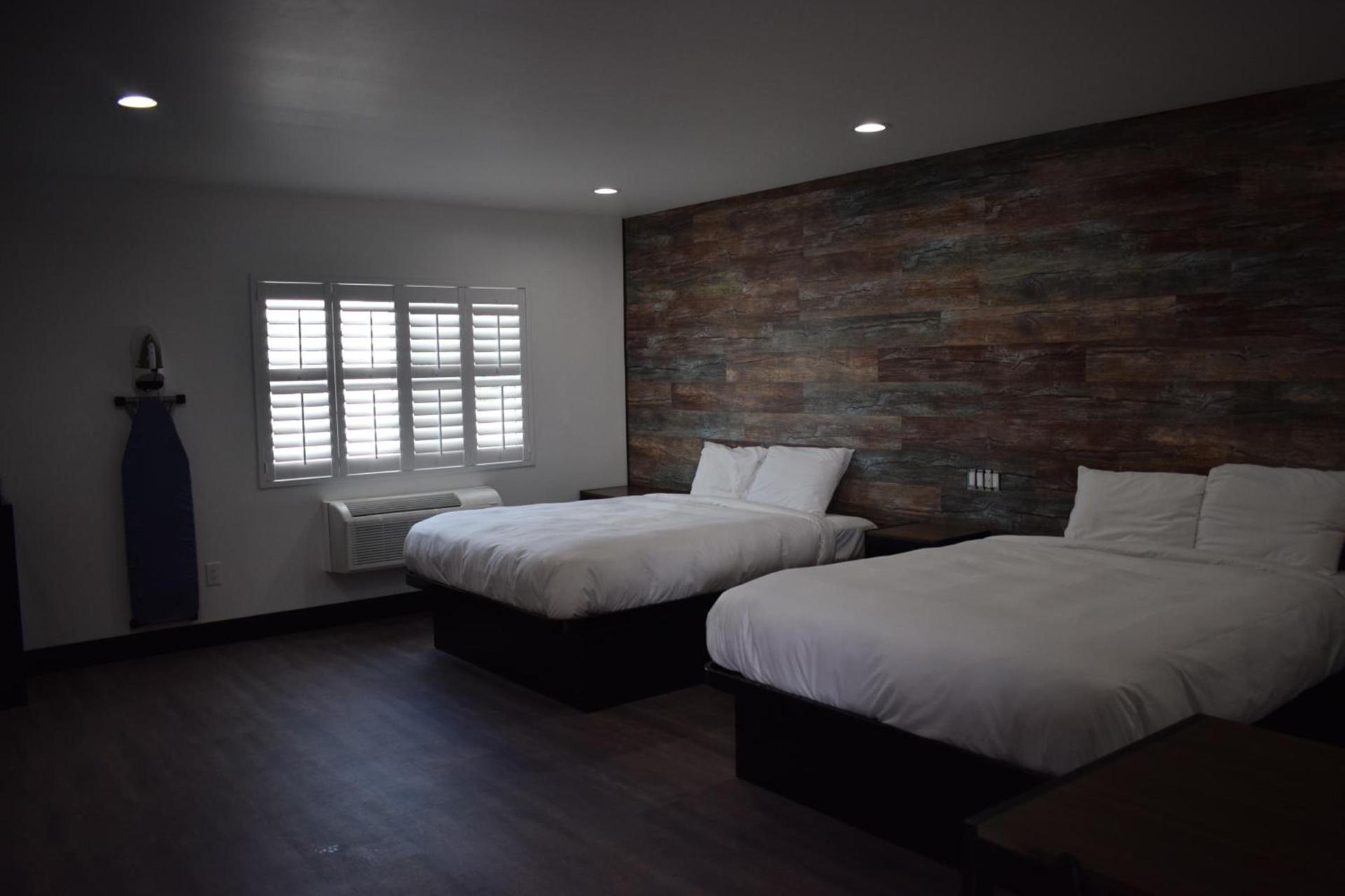 Hyde Park Motel photo 15