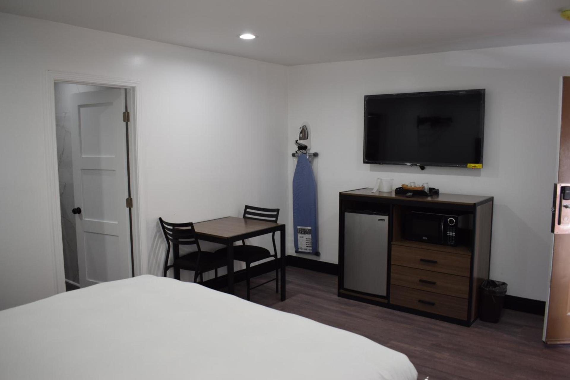 Hyde Park Motel photo 19