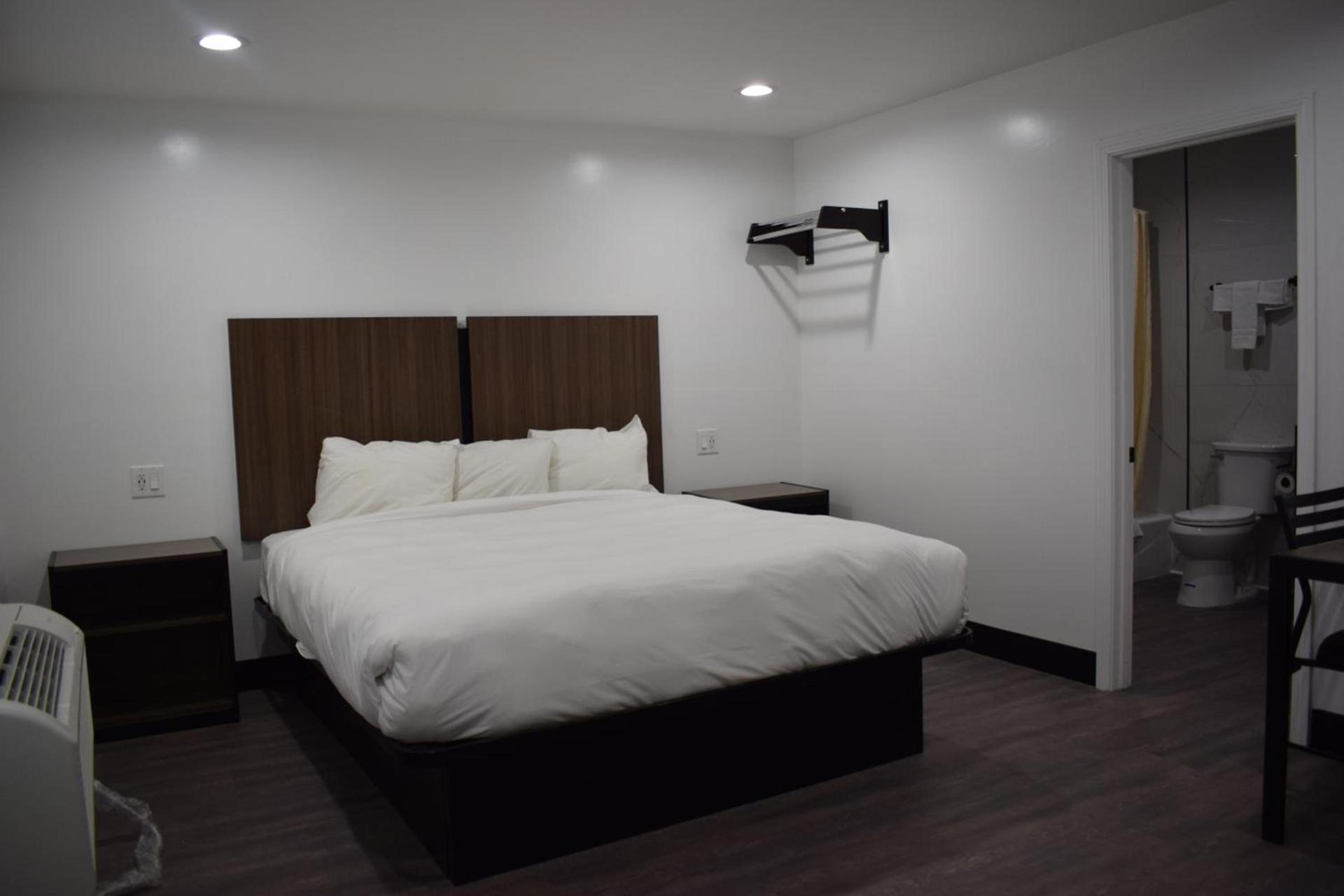Hyde Park Motel photo 21