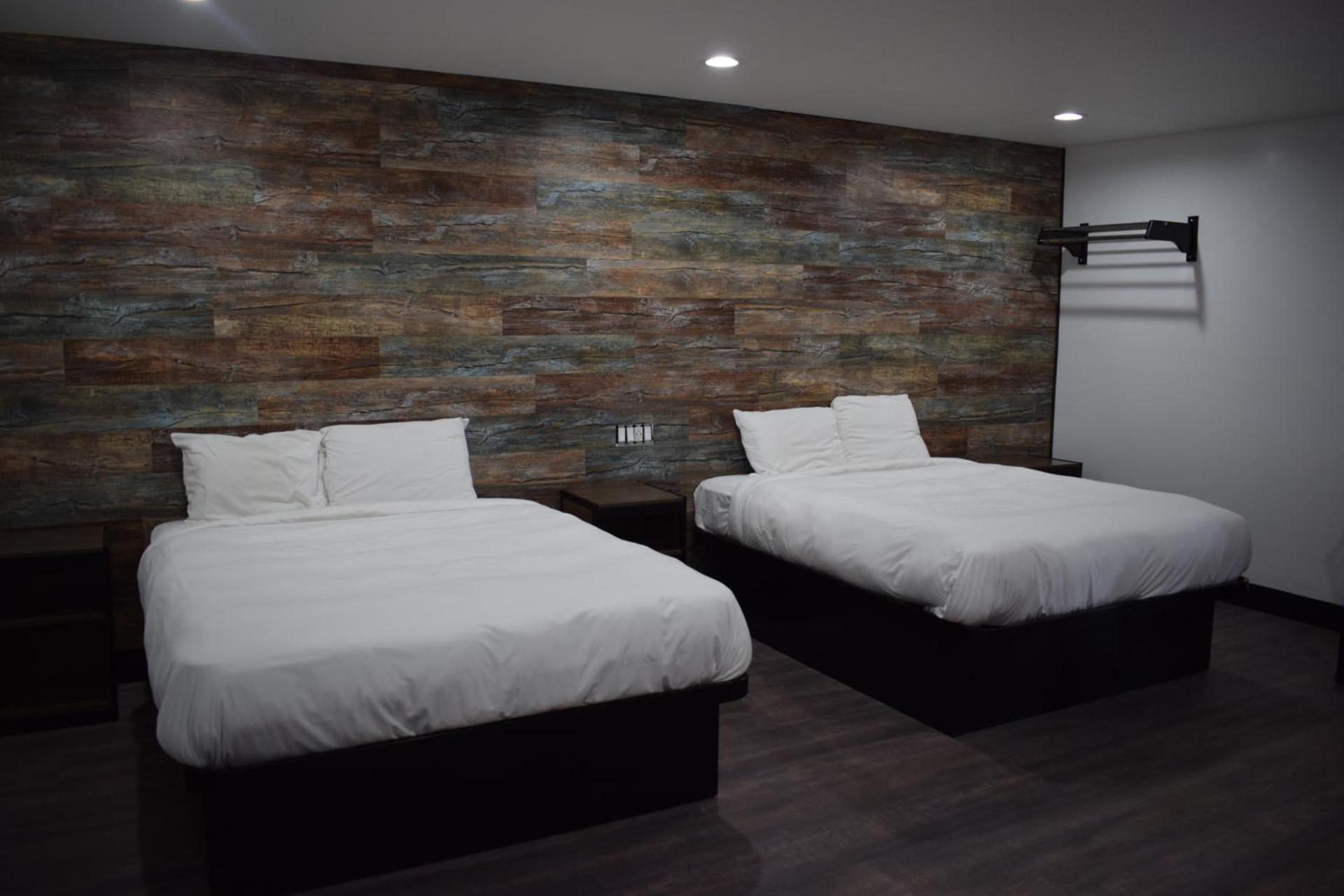 Hyde Park Motel photo 22
