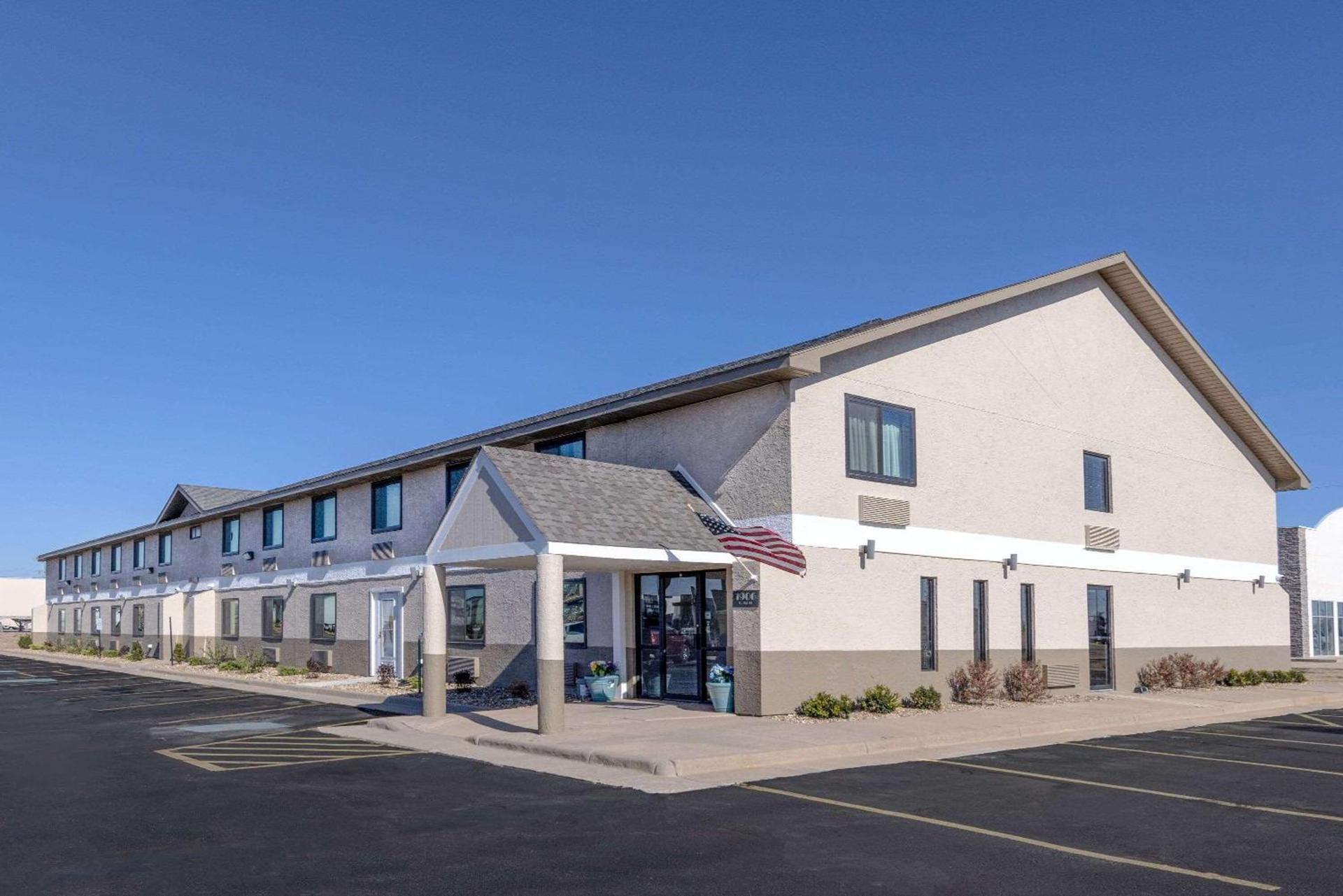 Super 8 by Wyndham Pratt — hotel in Pratt