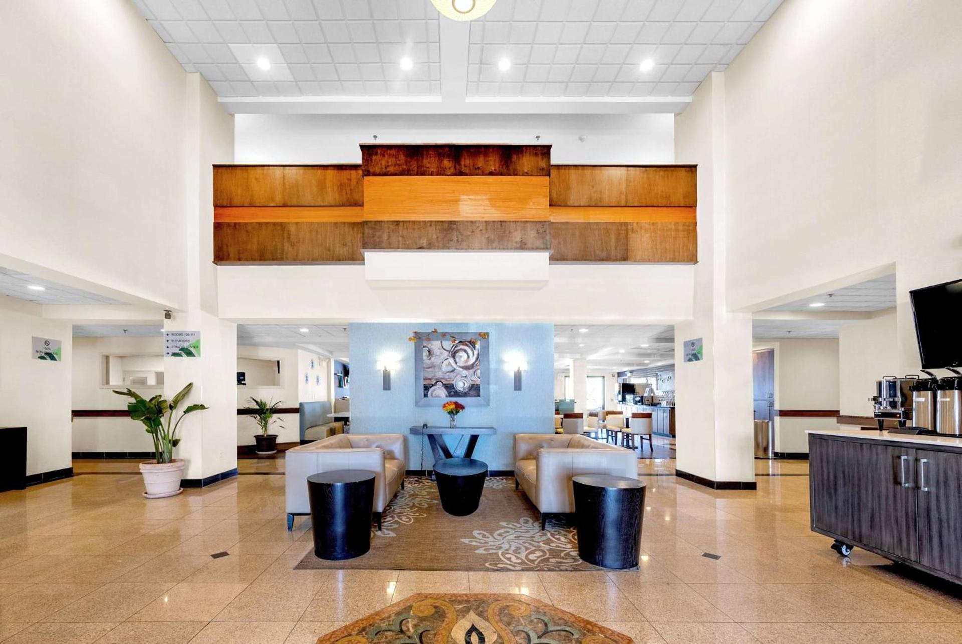 Wingate by Wyndham Chicago Schaumburg photo 9