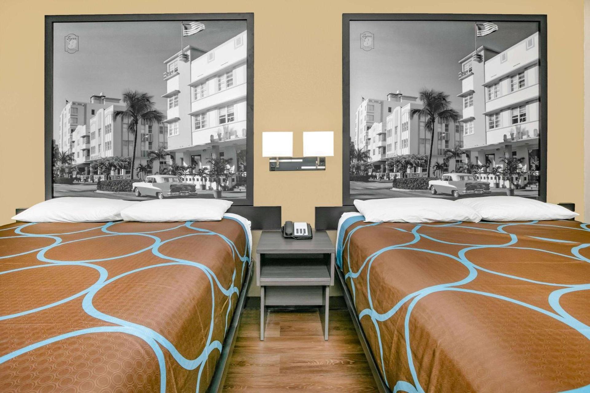 Super 8 by Wyndham Moss Point photo 9