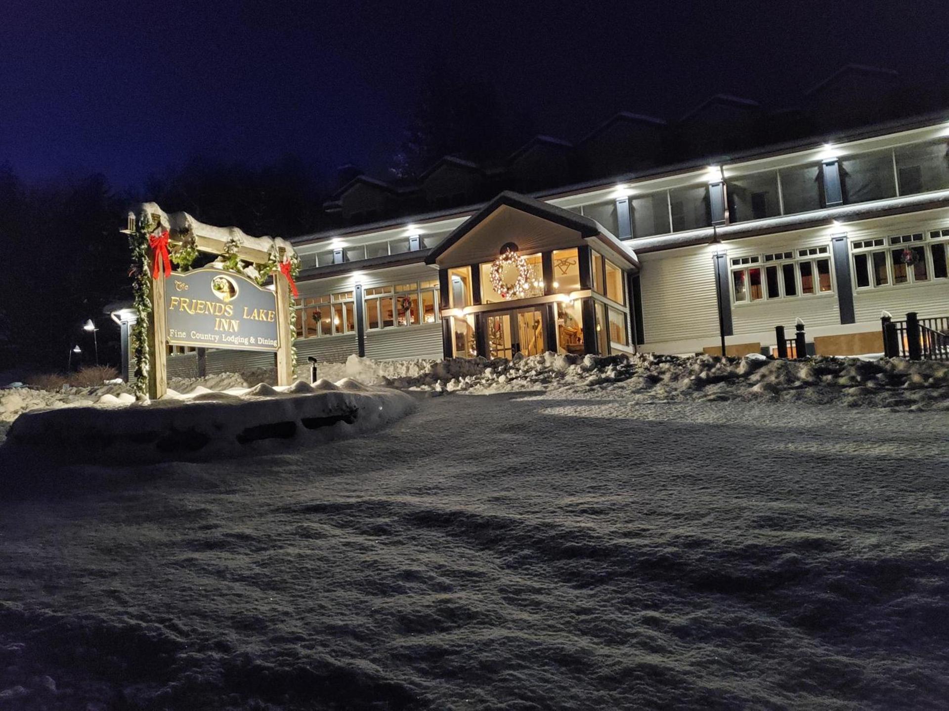 Friends Lake Inn photo 28
