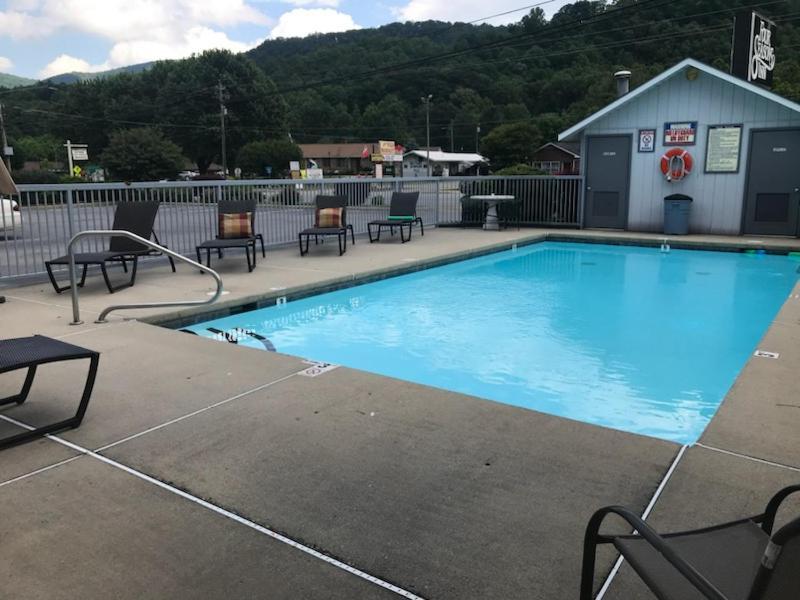 Four Seasons Inn photo 10