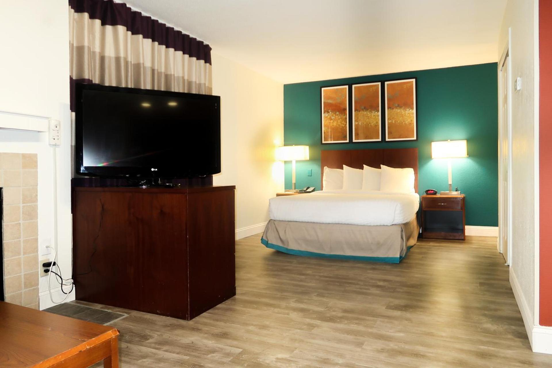 Tysons Corner Suites, A Baymont by Wyndham photo 39