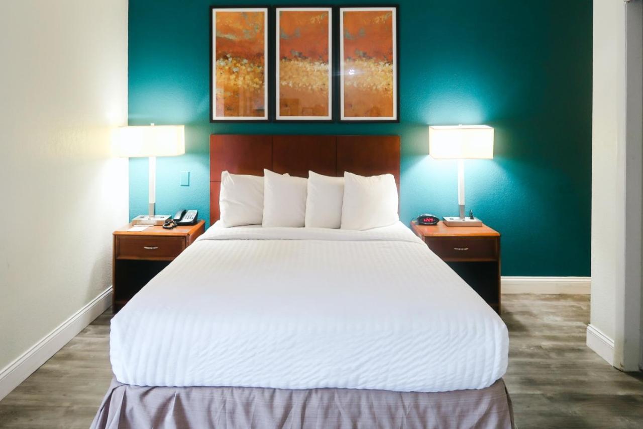 Tysons Corner Suites, A Baymont by Wyndham photo 42