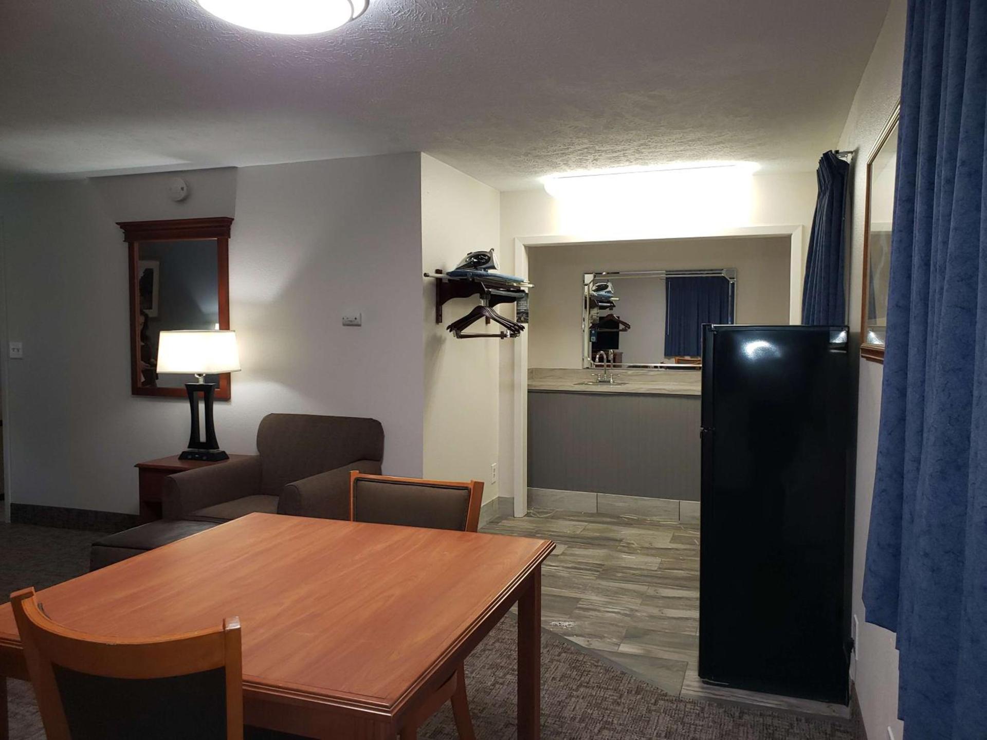 SureStay Plus Hotel by Best Western Grand Island photo 13