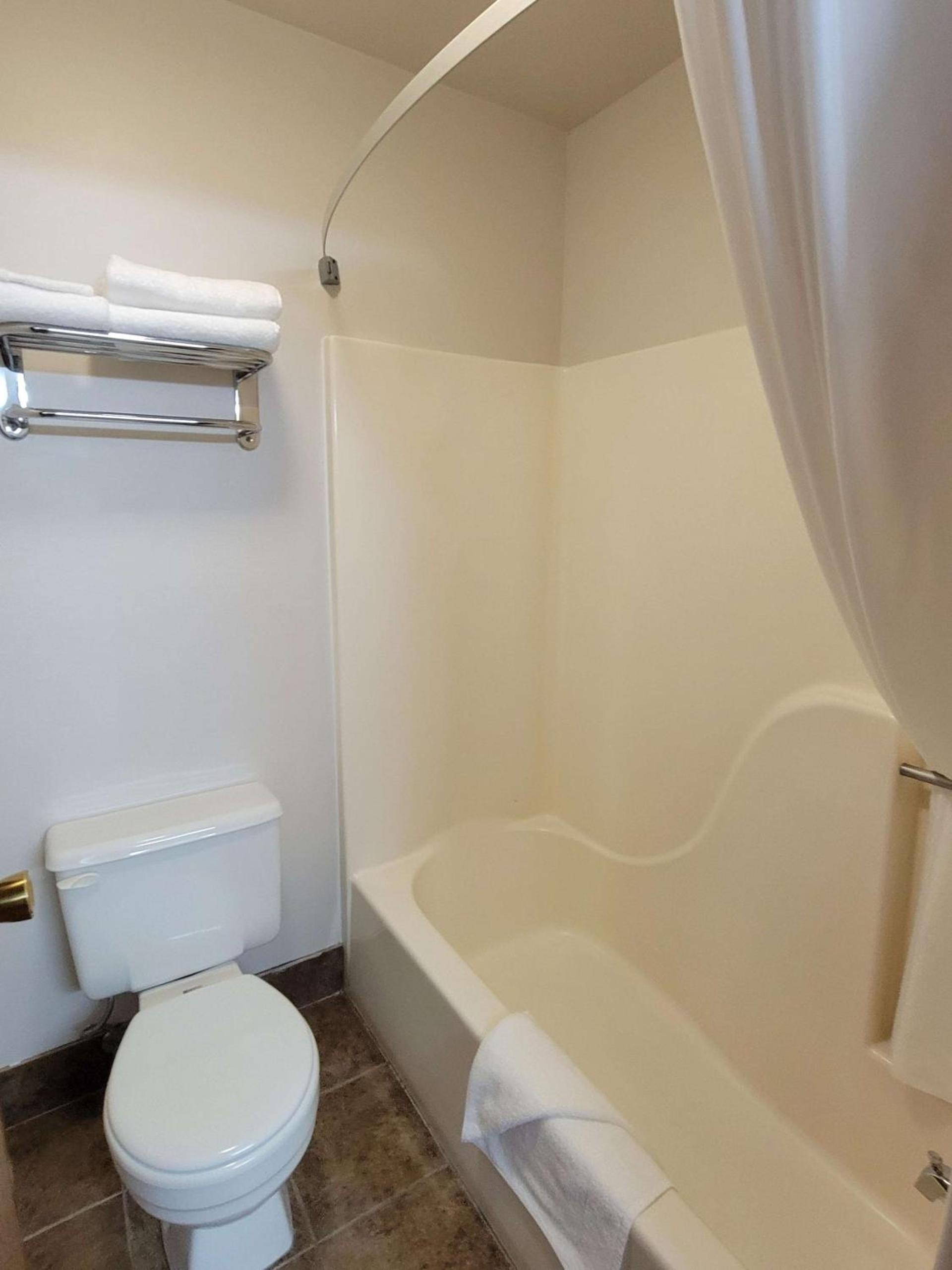 SureStay Plus Hotel by Best Western Grand Island photo 21