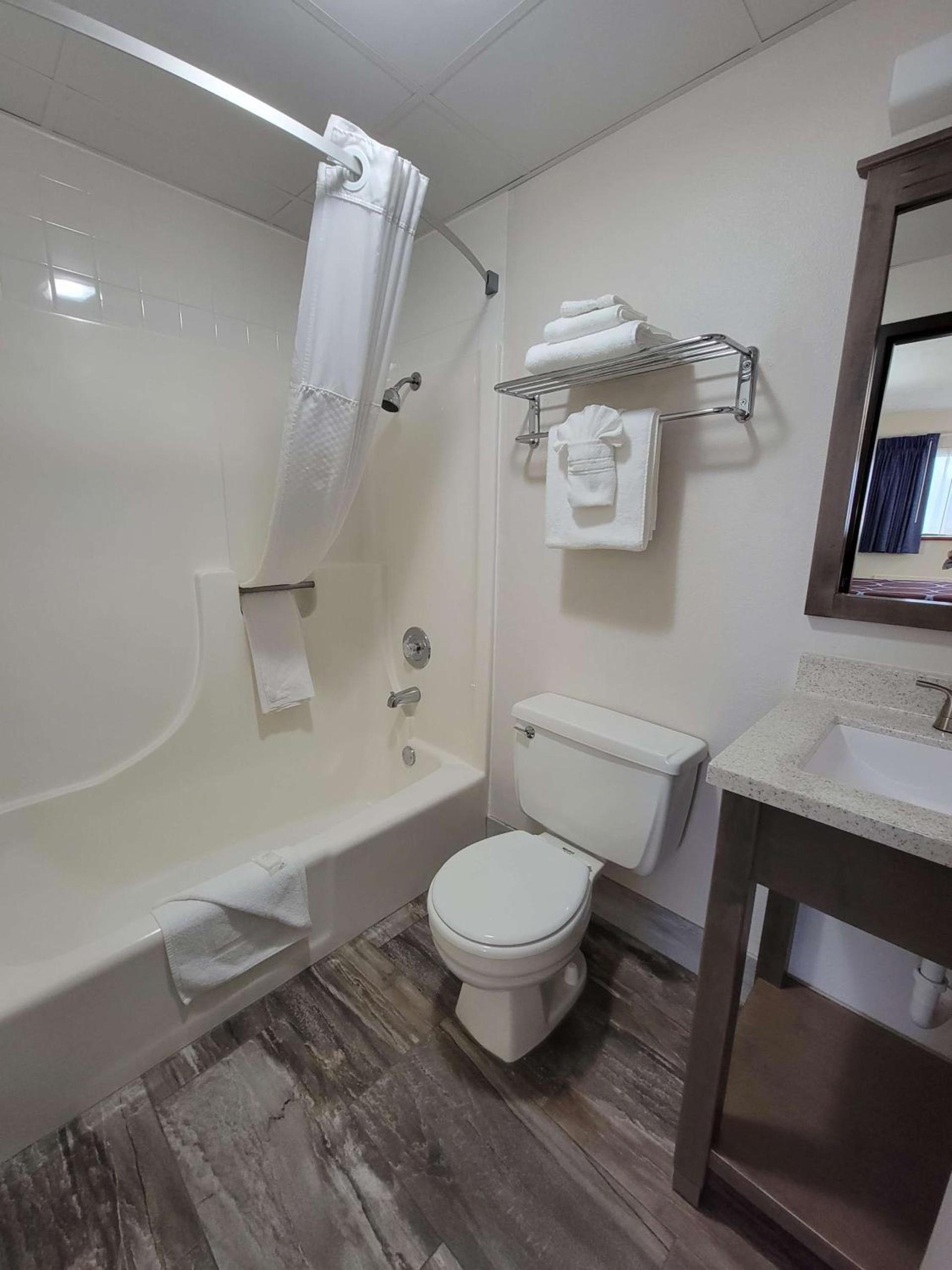 SureStay Plus Hotel by Best Western Grand Island photo 22