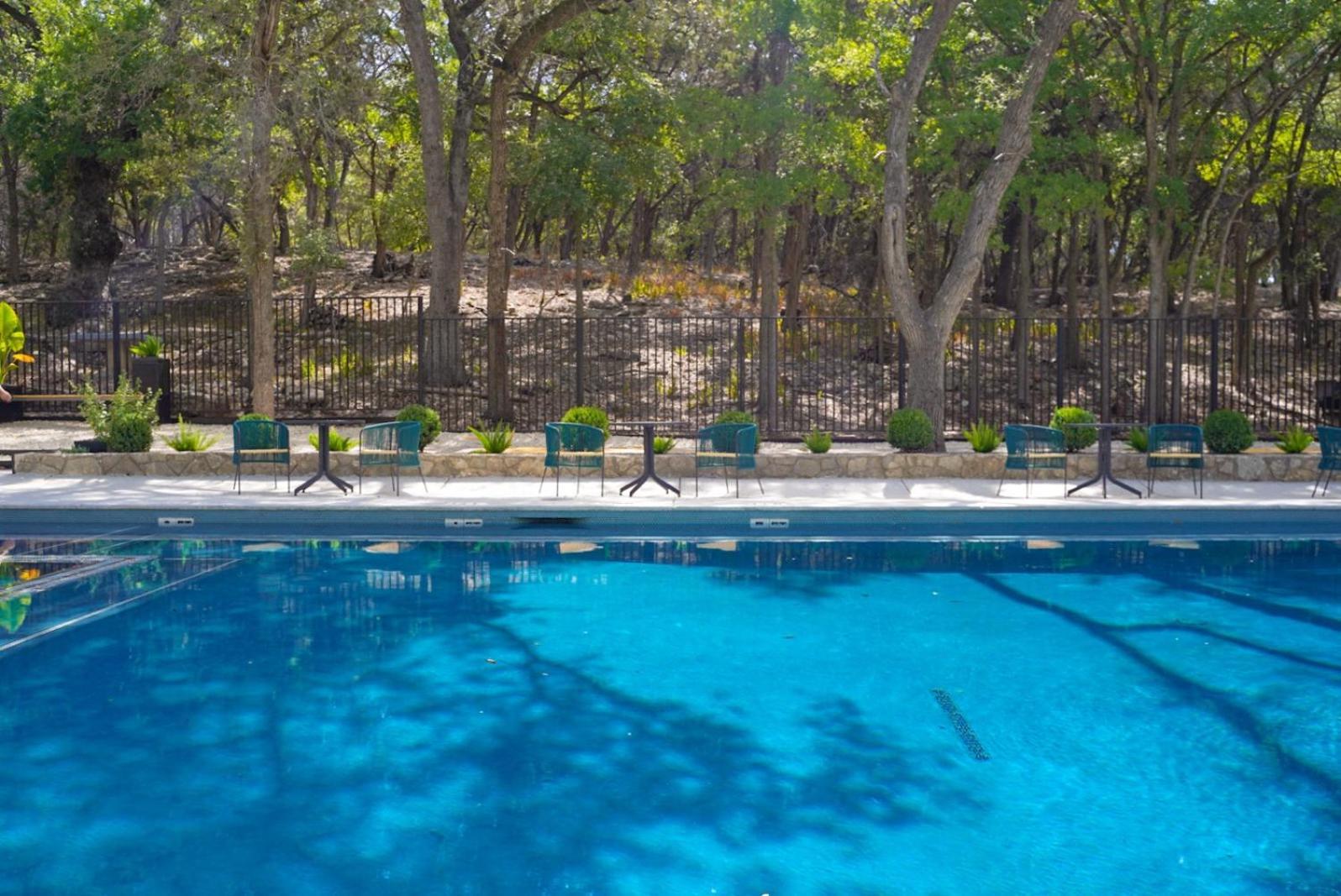 Wimberley Inn & bar photo 9