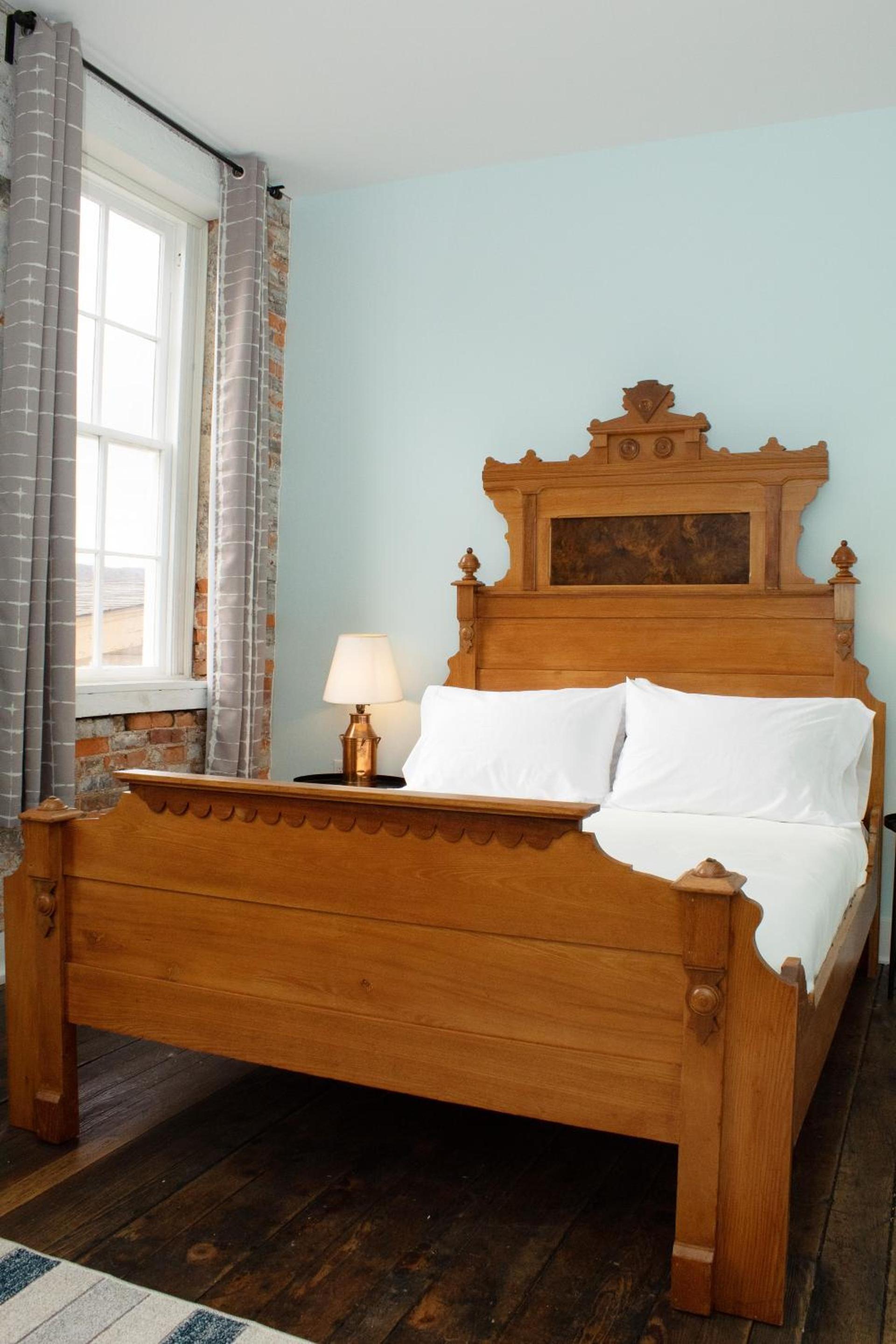 Bischoff Inn photo 18