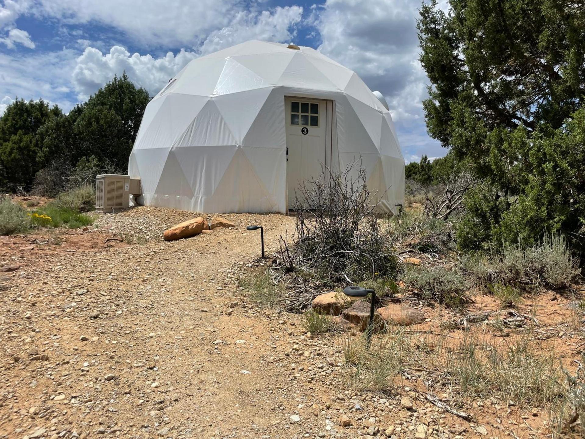 Blue Mountain Domes - The WOW Experience — hotel in Monticello