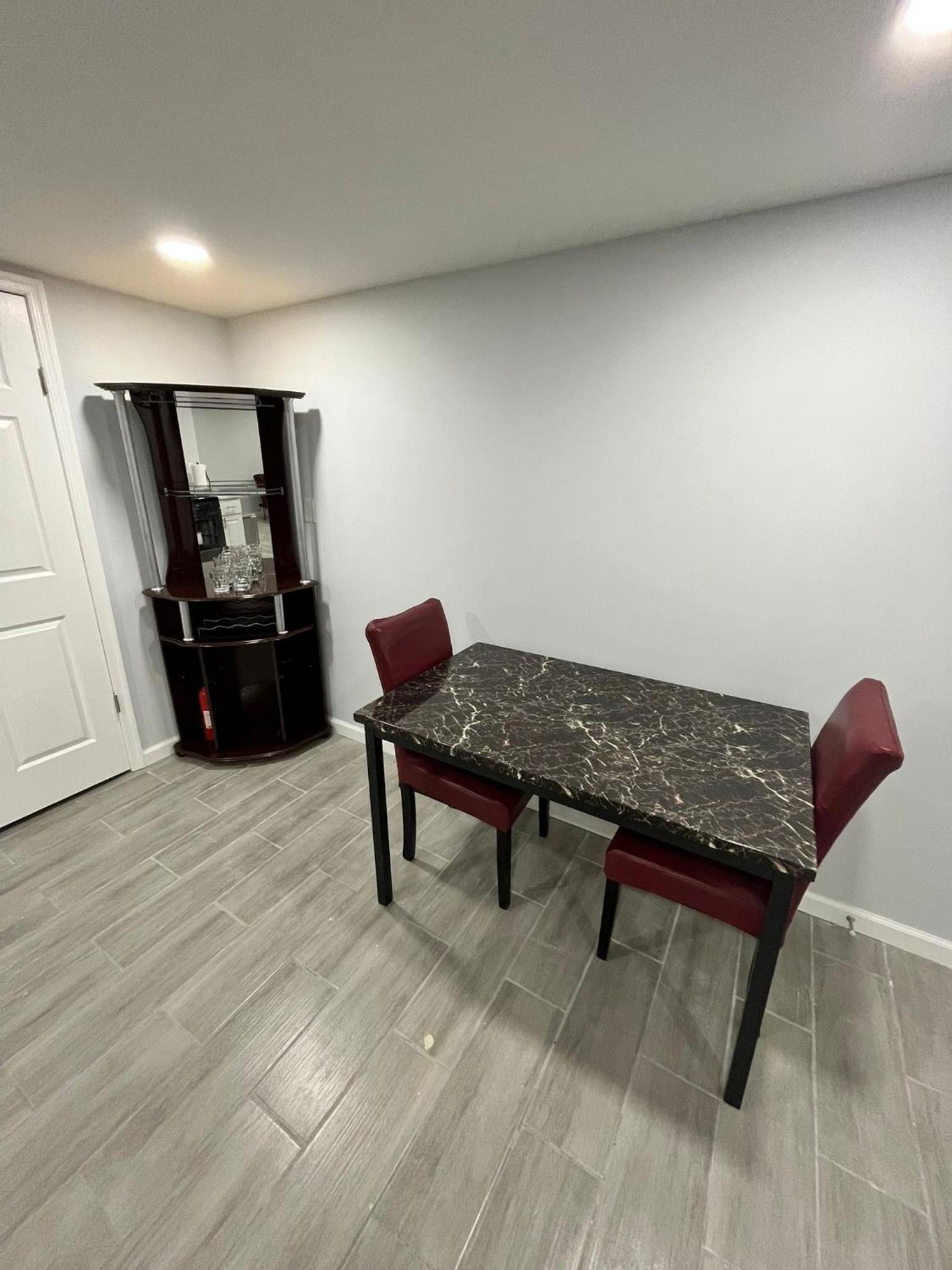 Airport Xpress Guestrooms photo 3