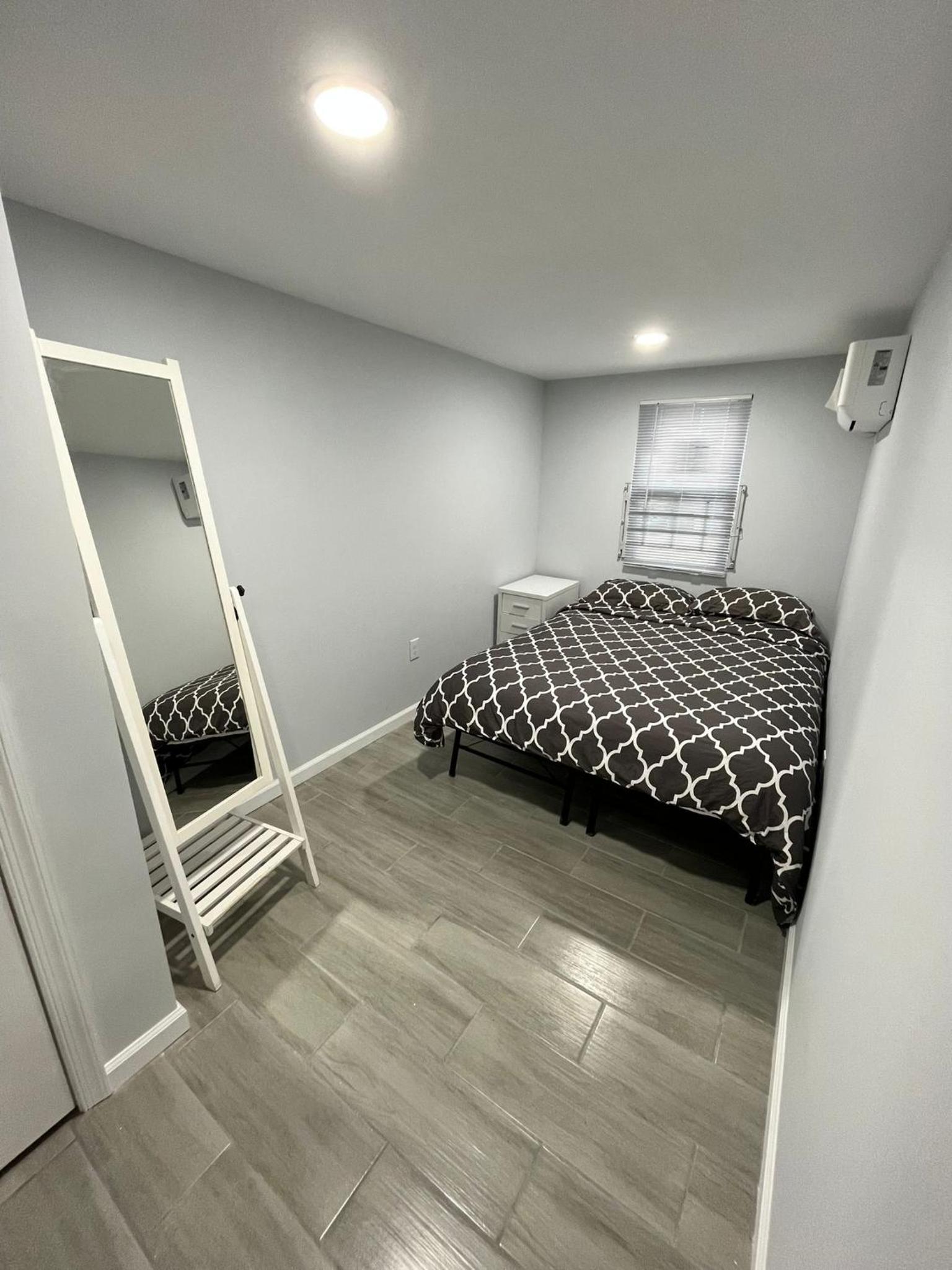 Airport Xpress Guestrooms photo 34