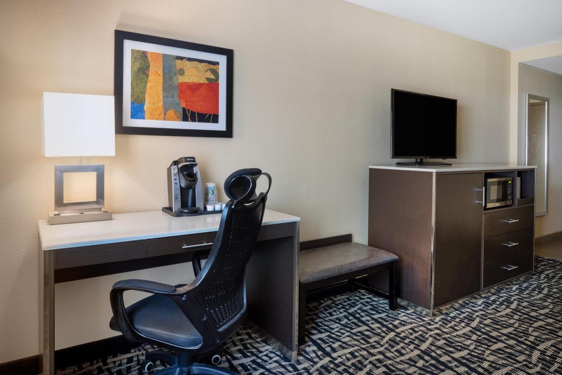 Holiday Inn Poughkeepsie by IHG photo 75
