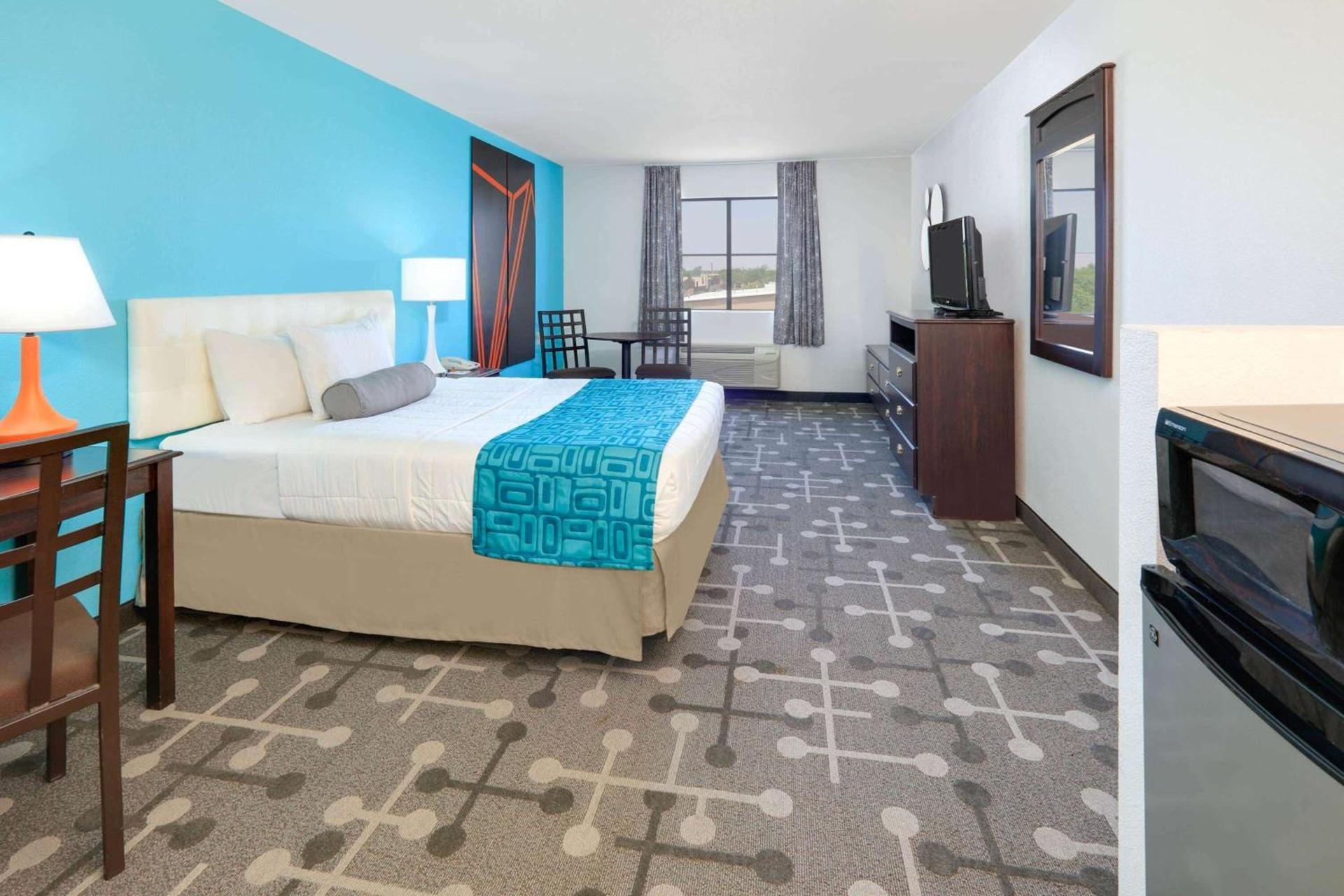 Howard Johnson by Wyndham Lubbock TX photo 28