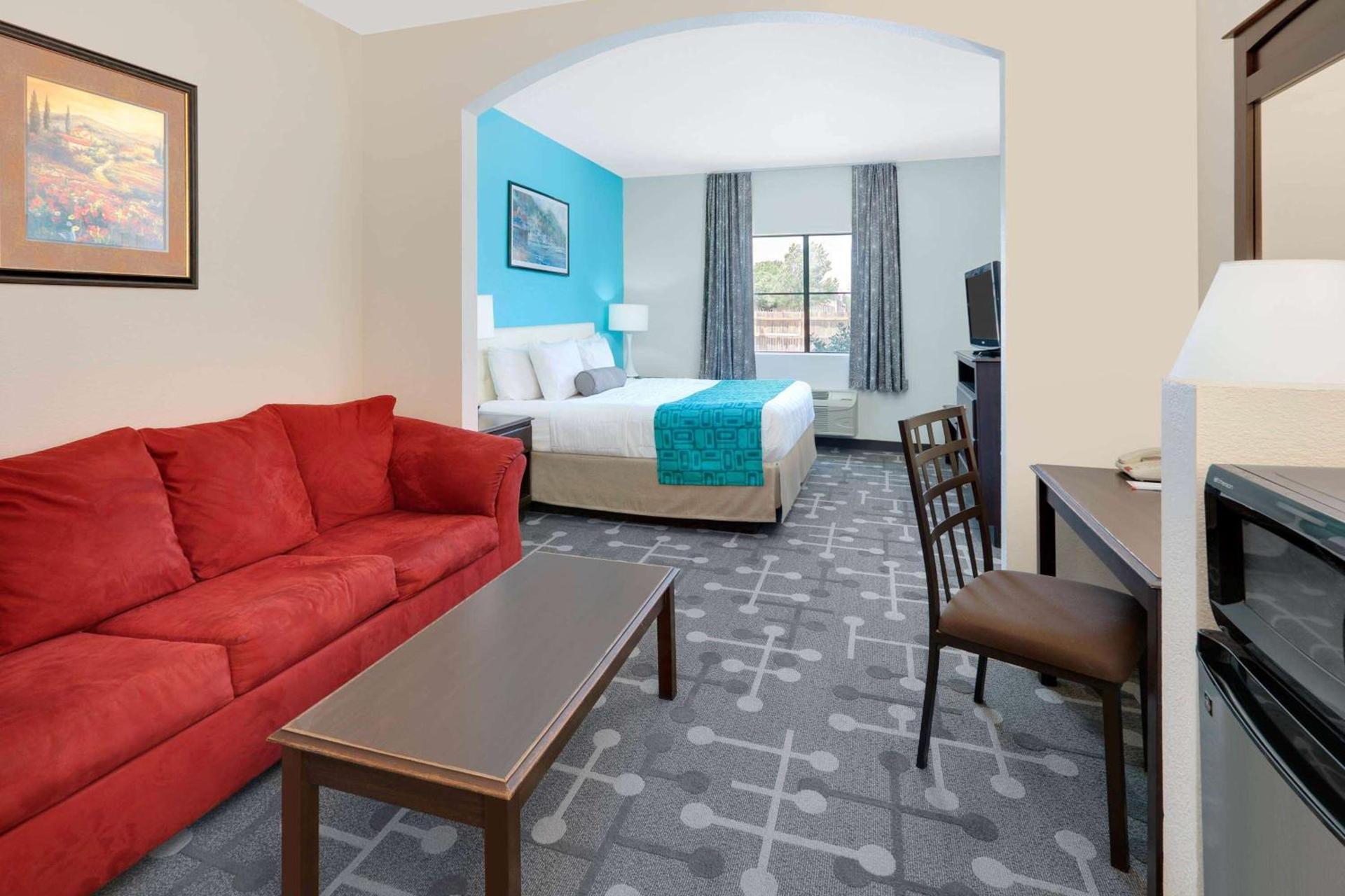 Howard Johnson by Wyndham Lubbock TX photo 30