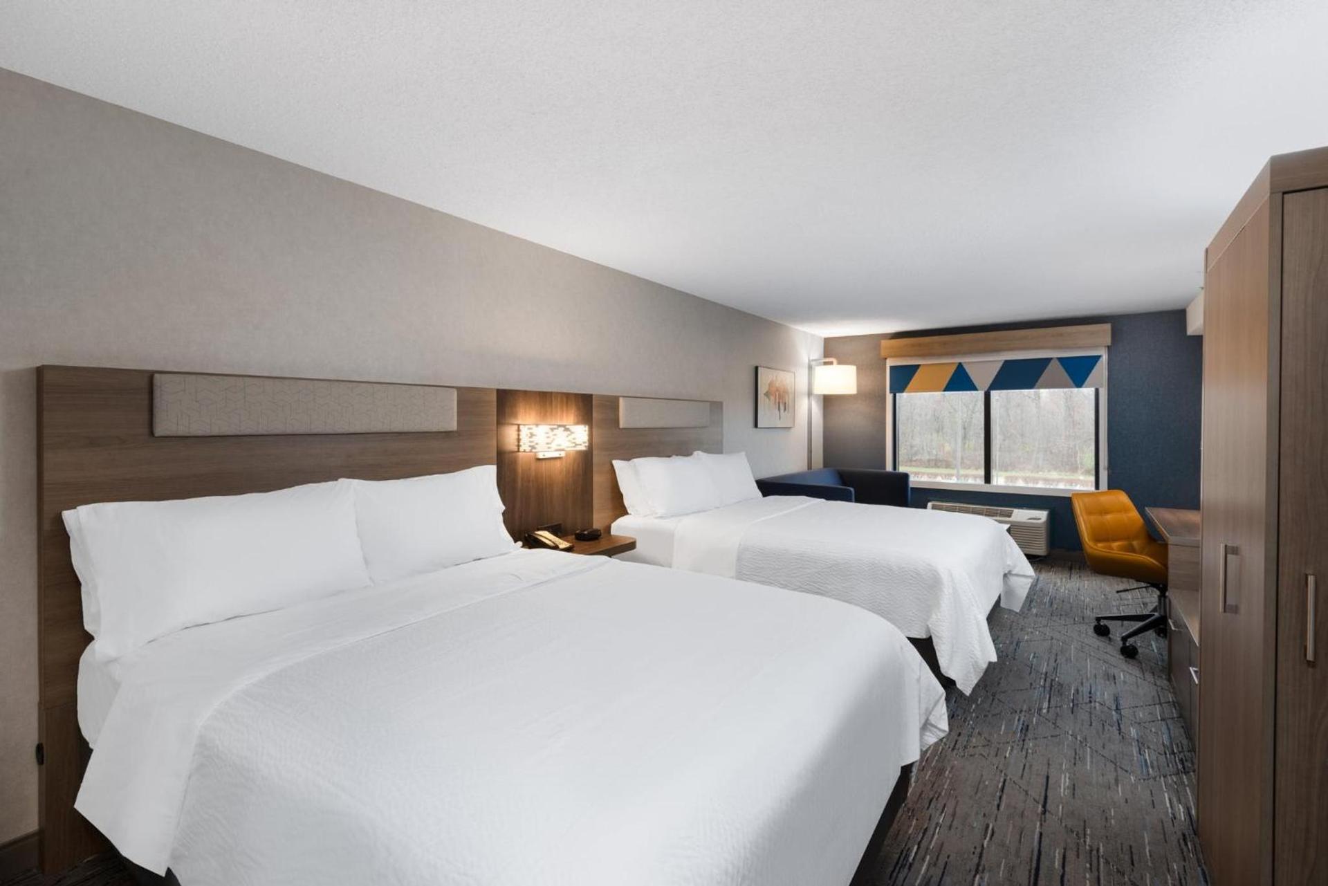 Holiday Inn Express & Suites Wadsworth by IHG photo 11