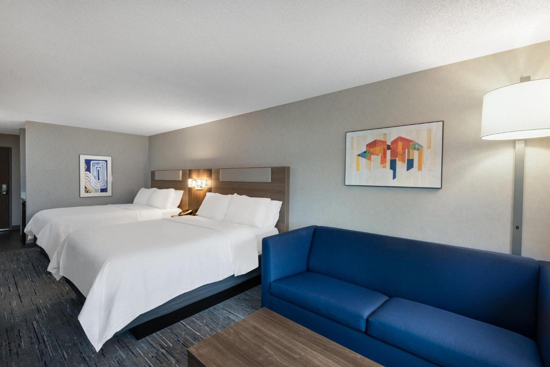 Holiday Inn Express & Suites Wadsworth by IHG photo 7