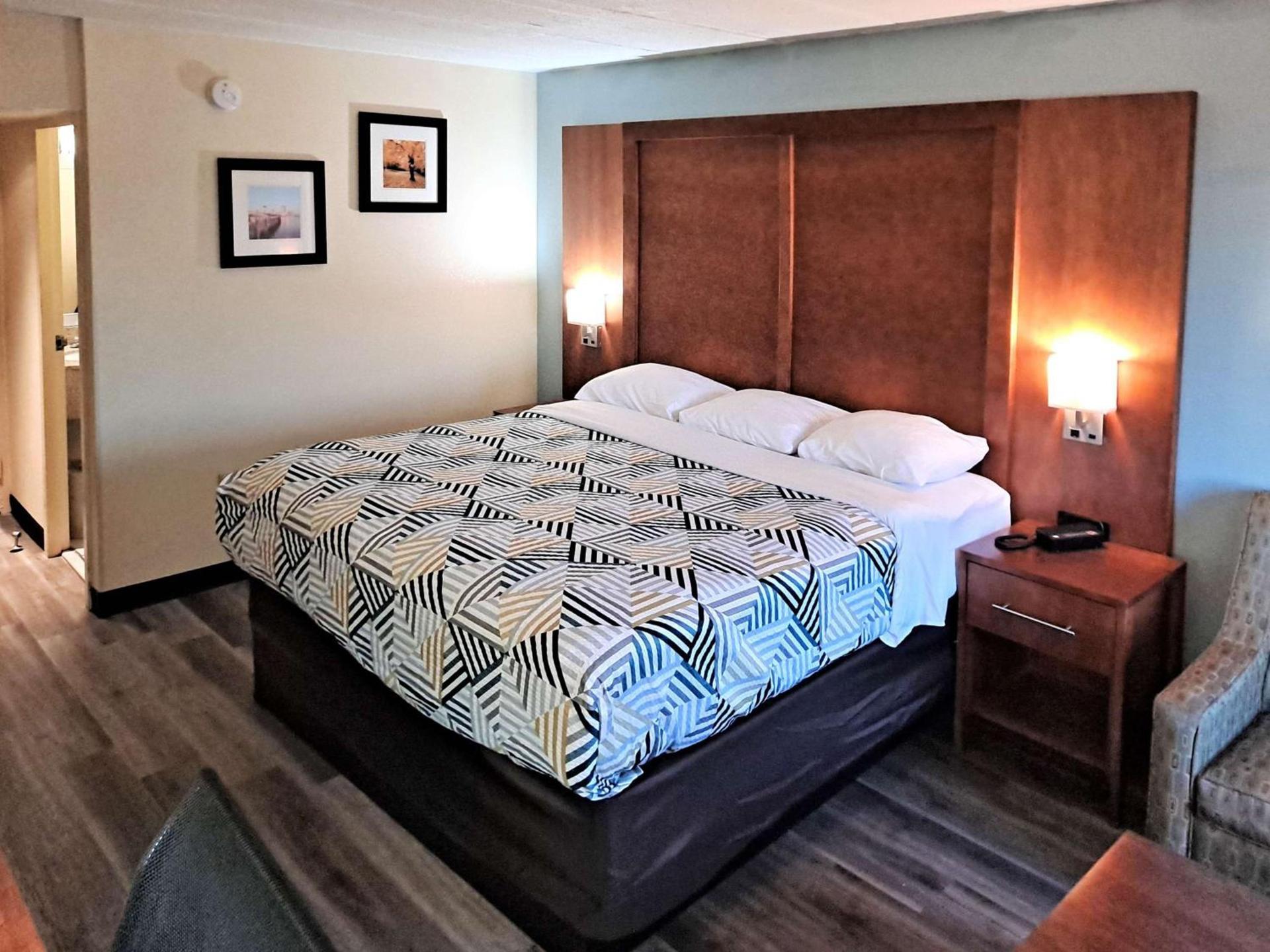 Suites Catonsville MD Baltimore West photo 15