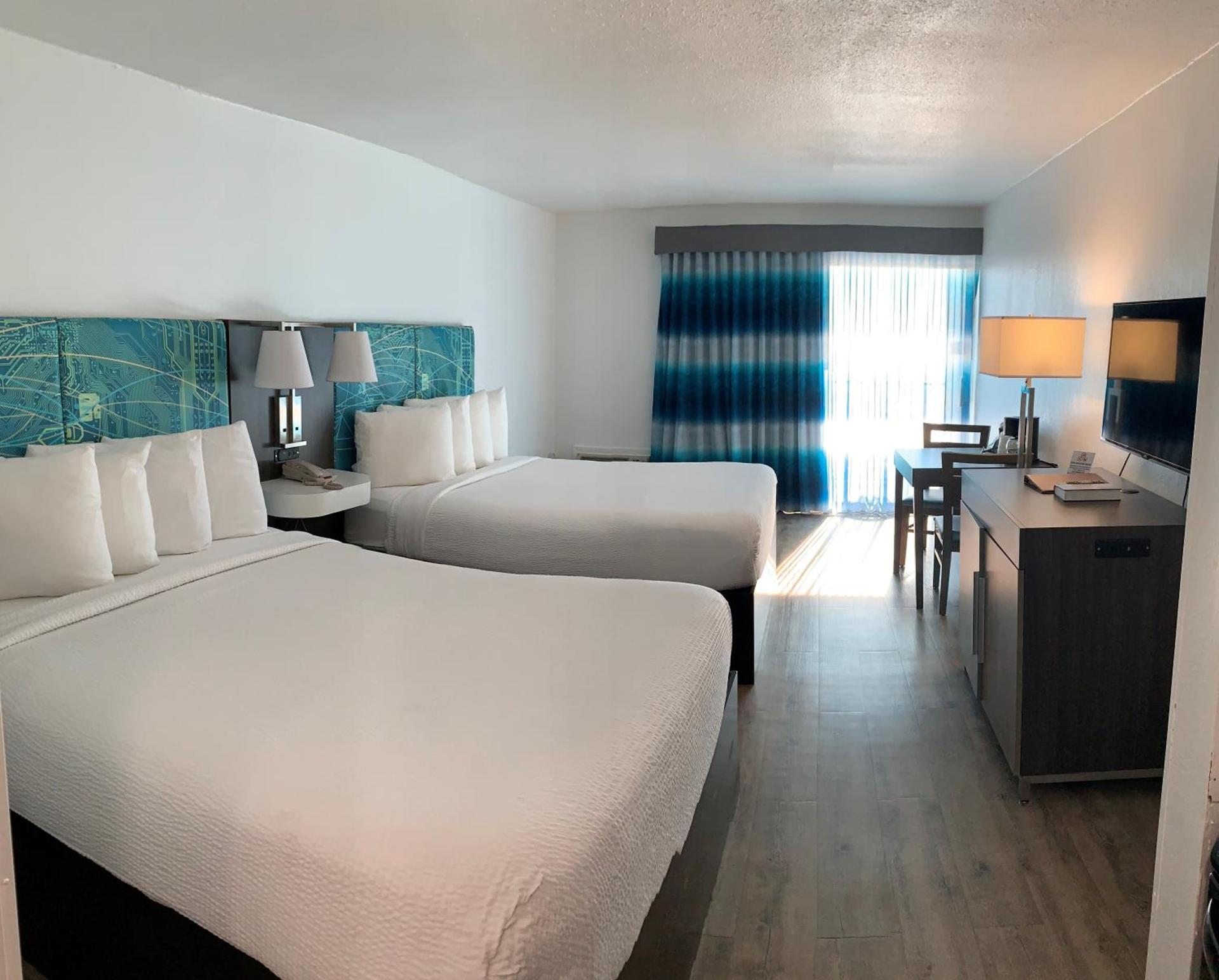 Tropical Seas Hotel photo 9