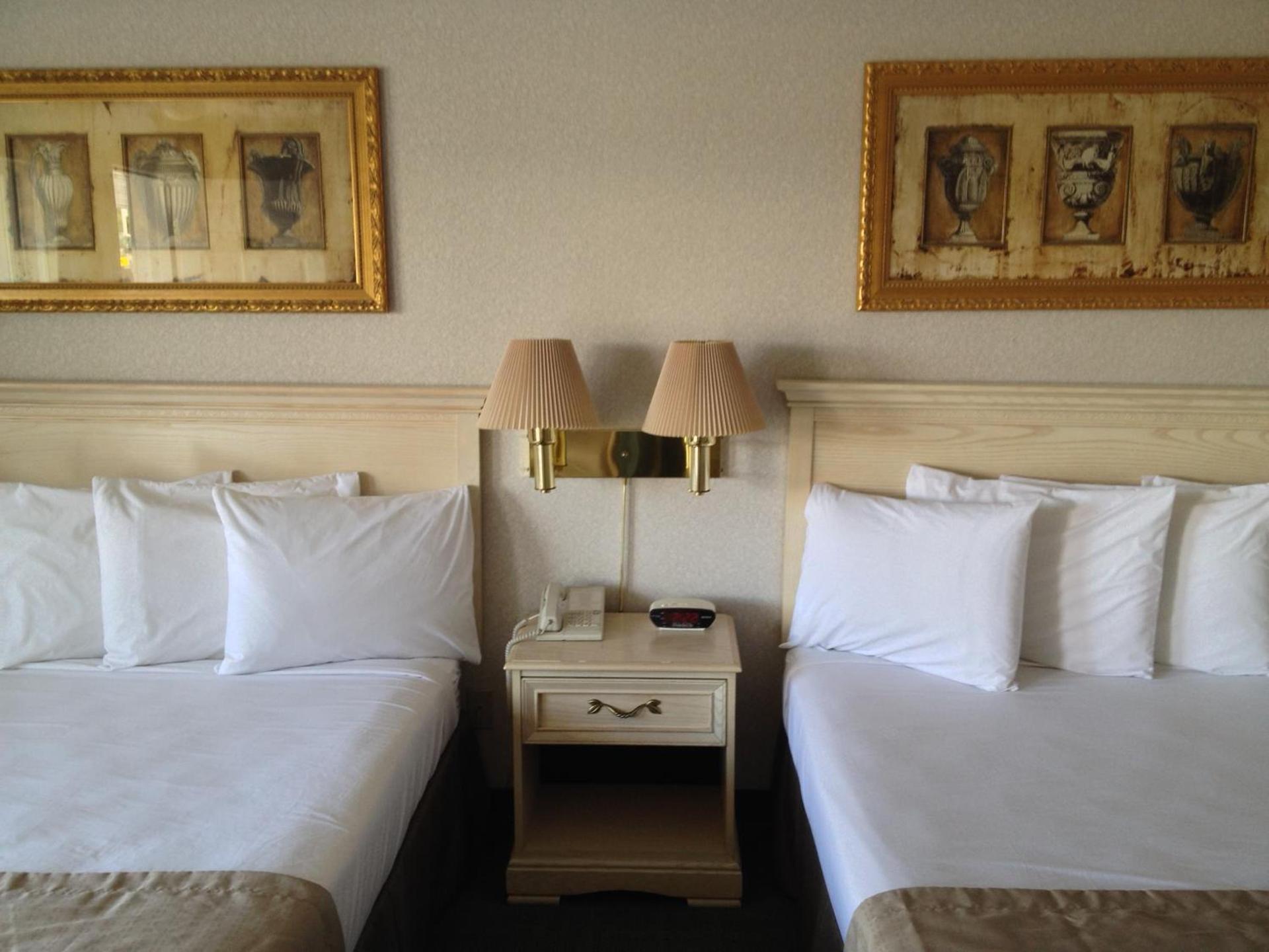 Parkside Inn Bridgeview photo 41