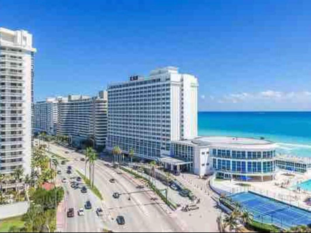 11th Miami Beach - Ocean View -Free Valet Parking photo 1