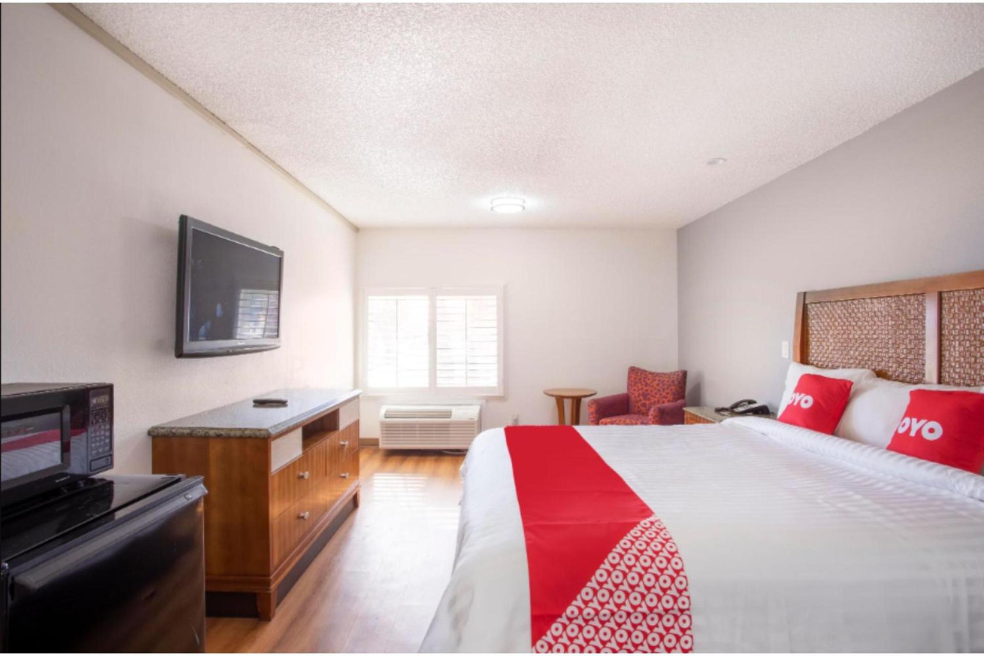 Hotel Palmdale - Antelope Valley photo 68