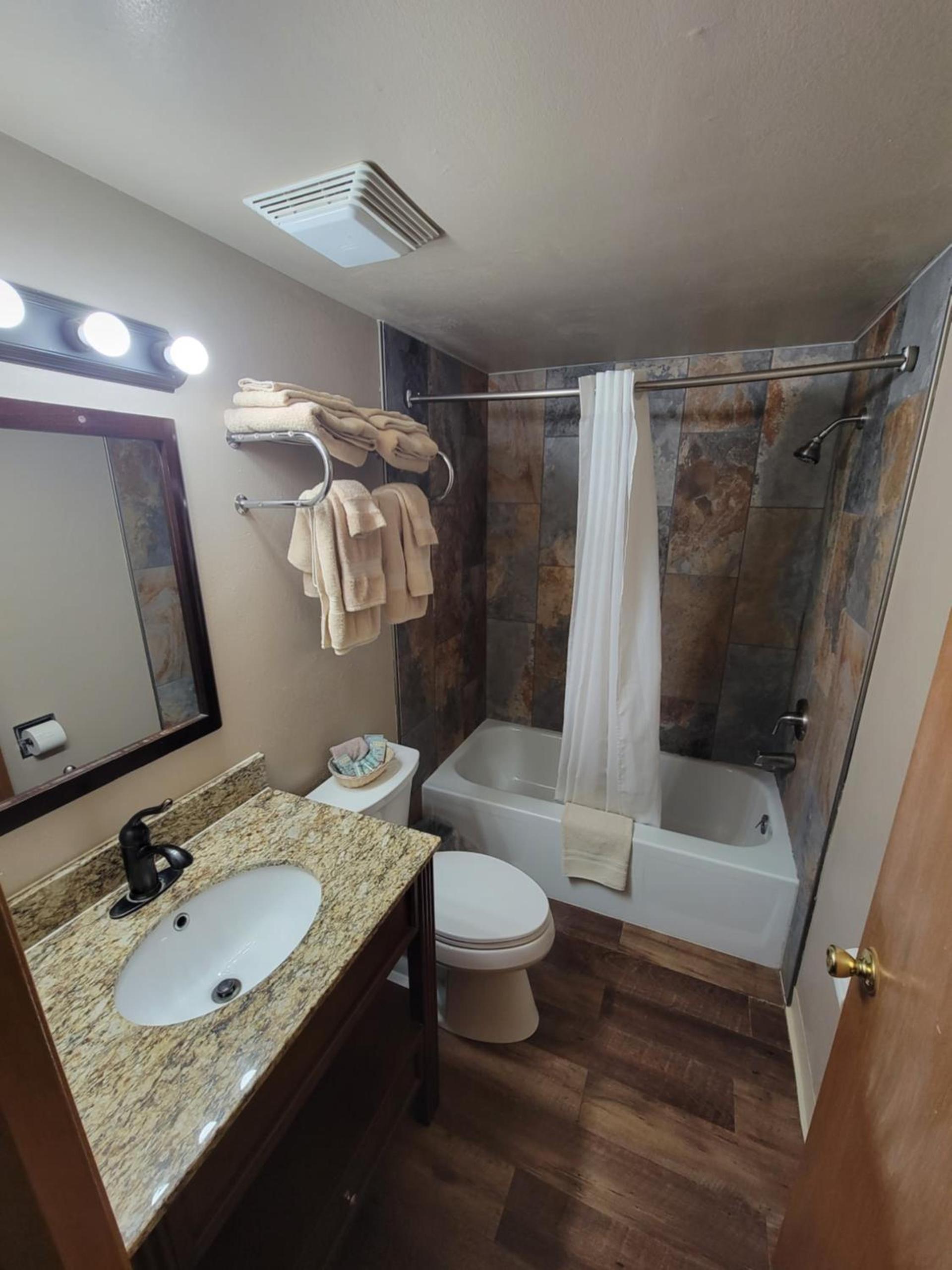 The Hulett Motel photo 14